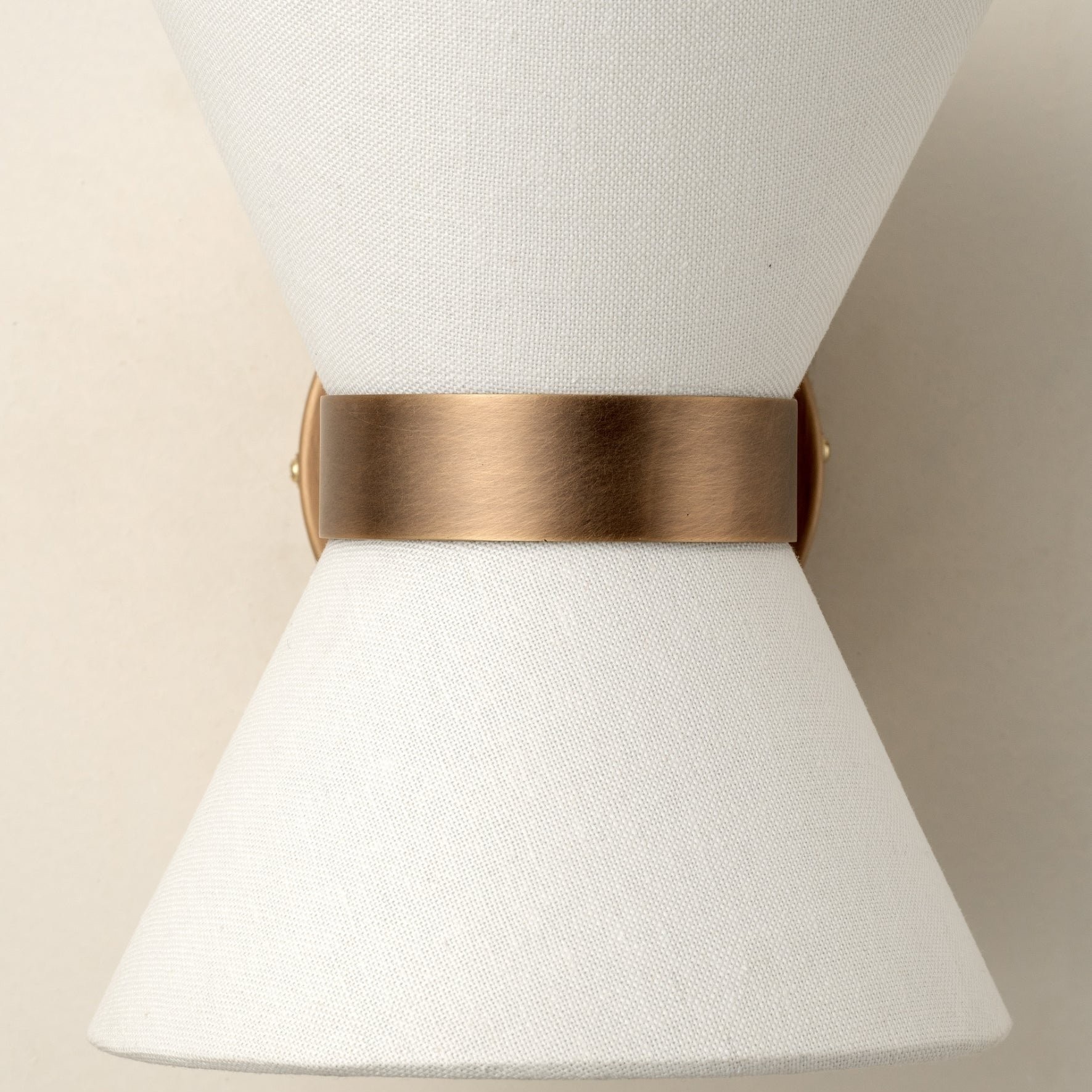 Ankora wandlamp - Lampenkap met strikdesign van linnen en verouderd messing, geschikt voor de hal HL1920
