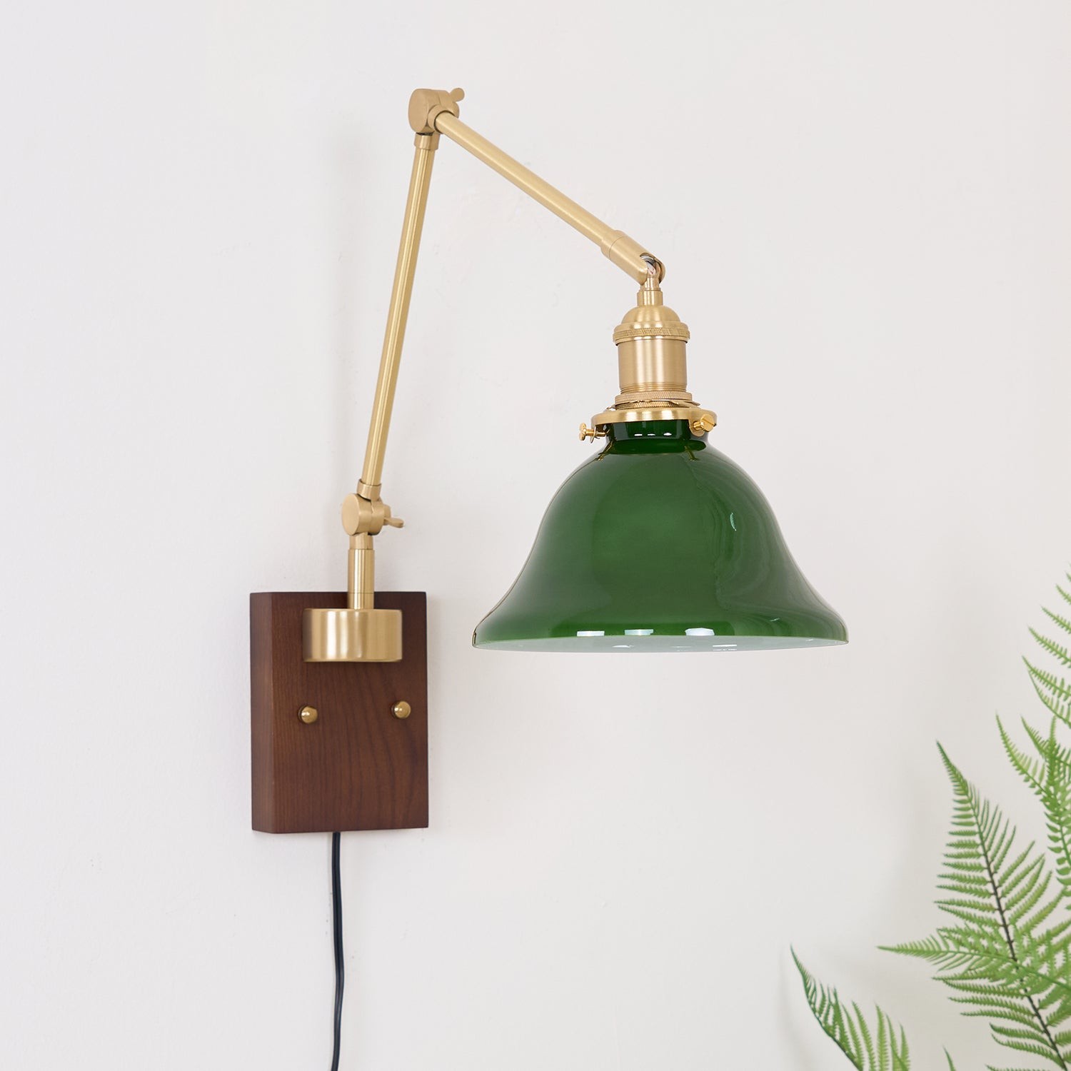 Banker Swing Arm Plug In Wandlamp HL369