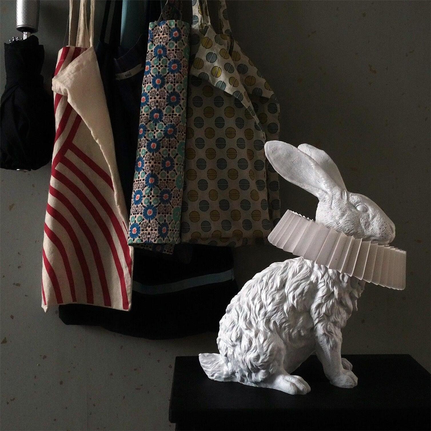 Moderne Witte Konijn Creatieve Hars Tafellamp