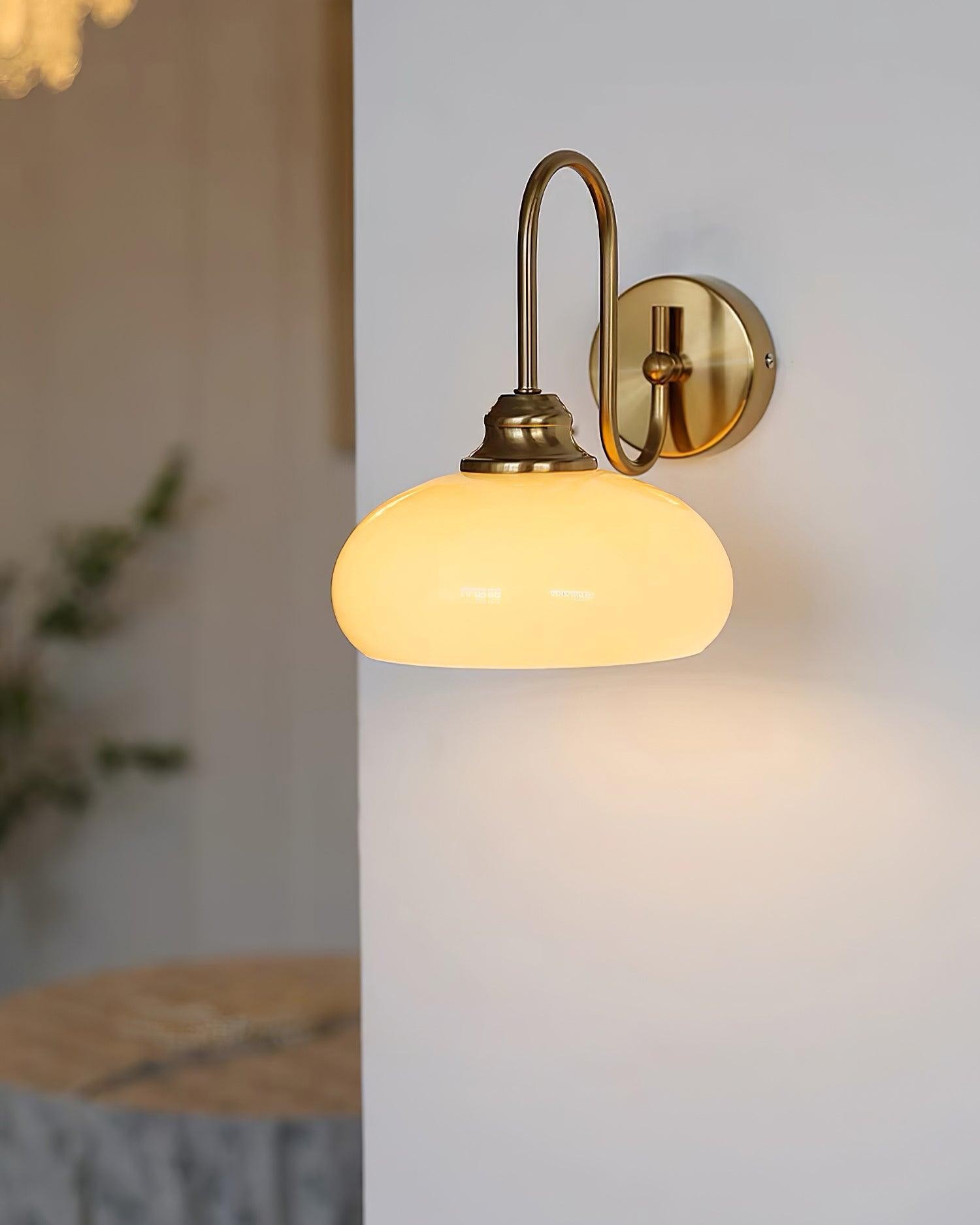 Bauhaus Wind Cream Glazen Kap Metalen Gebogen Paal Wandlamp HL958