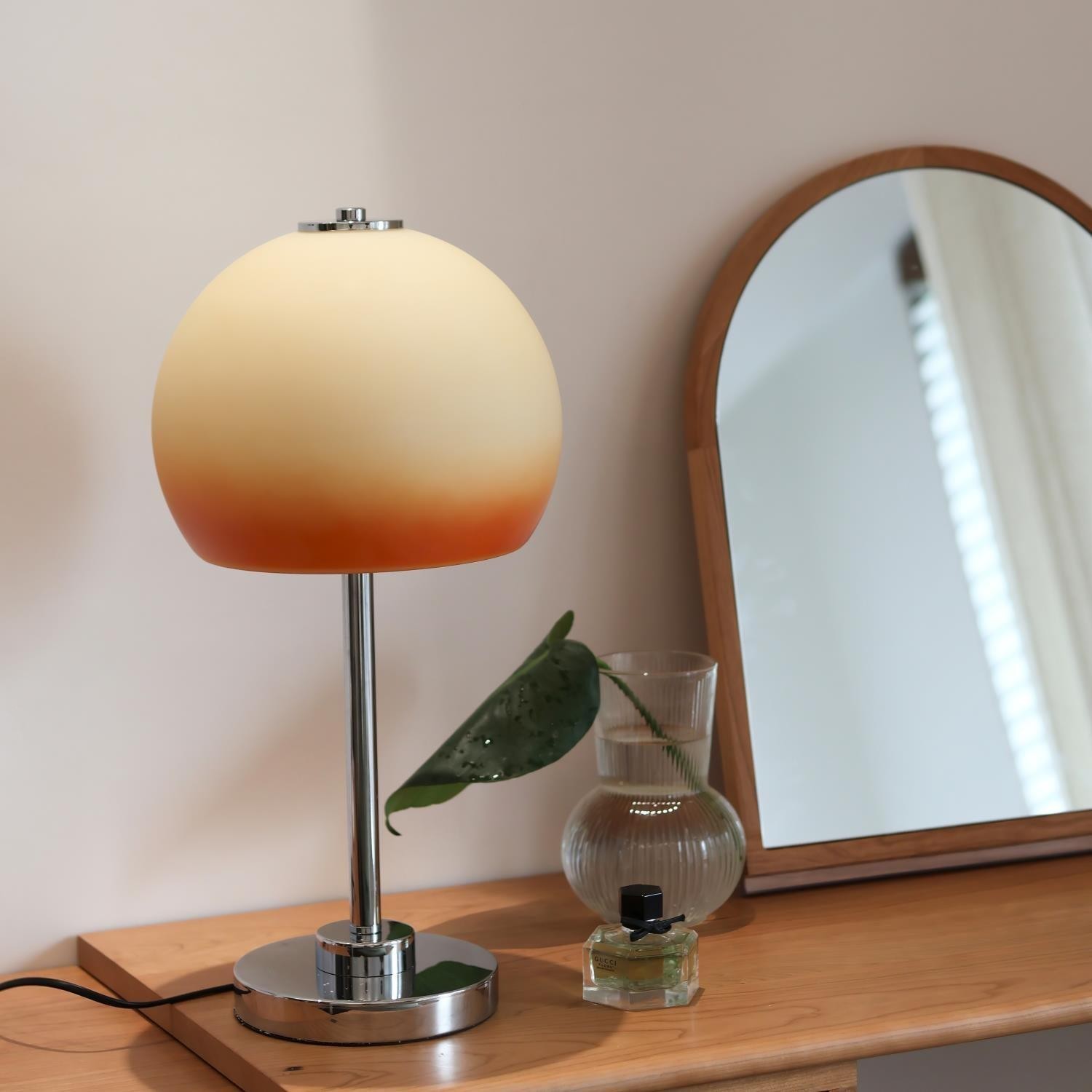 Retro eivormige koepeltafellamp HL462
