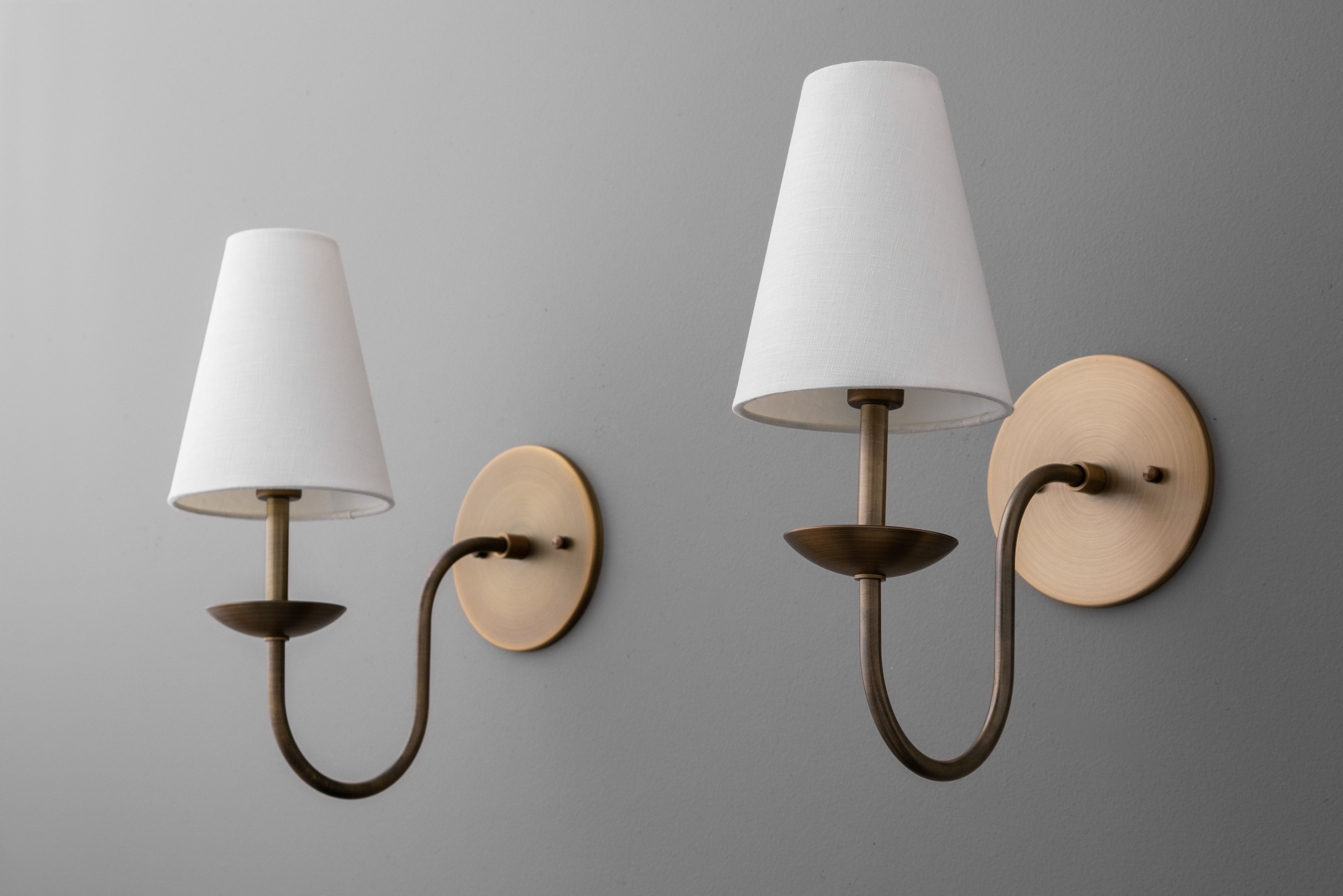 Curva Metalen Witte Linnen Wandlamp - Klassieke Messing Wandlamp voor Slaapkamers HL1760