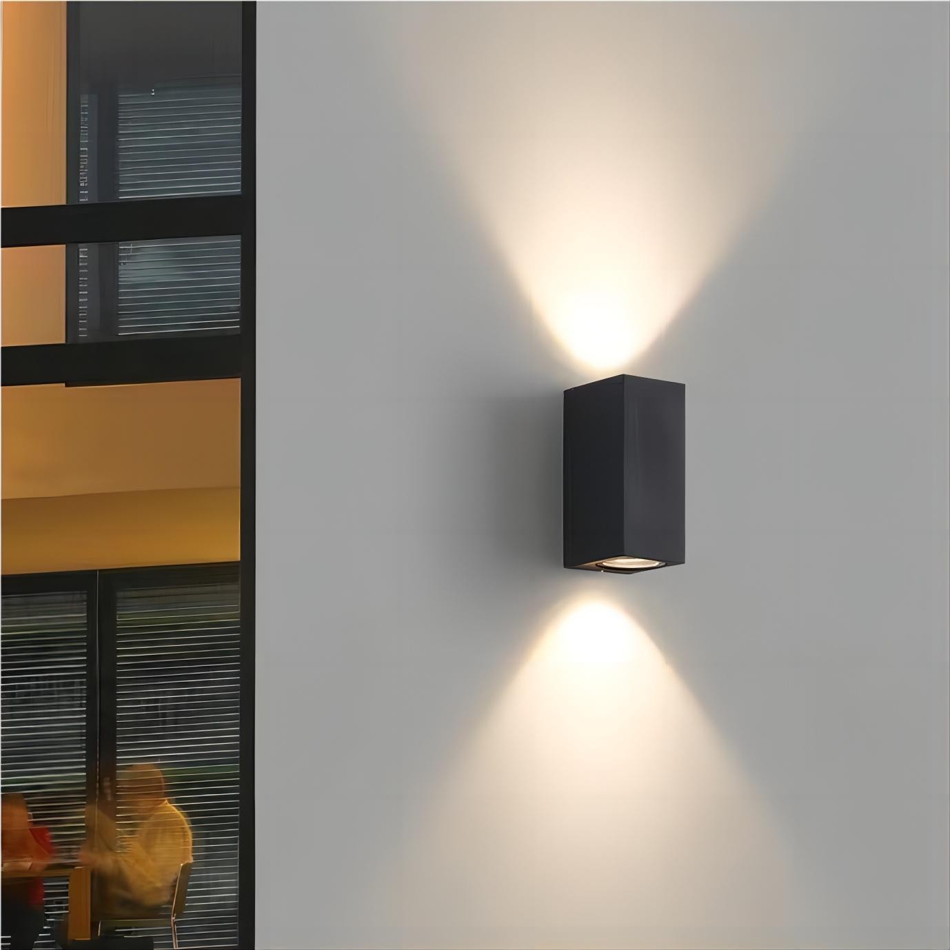 Moderne vierkante zwarte lange kubus wandlamp HL199