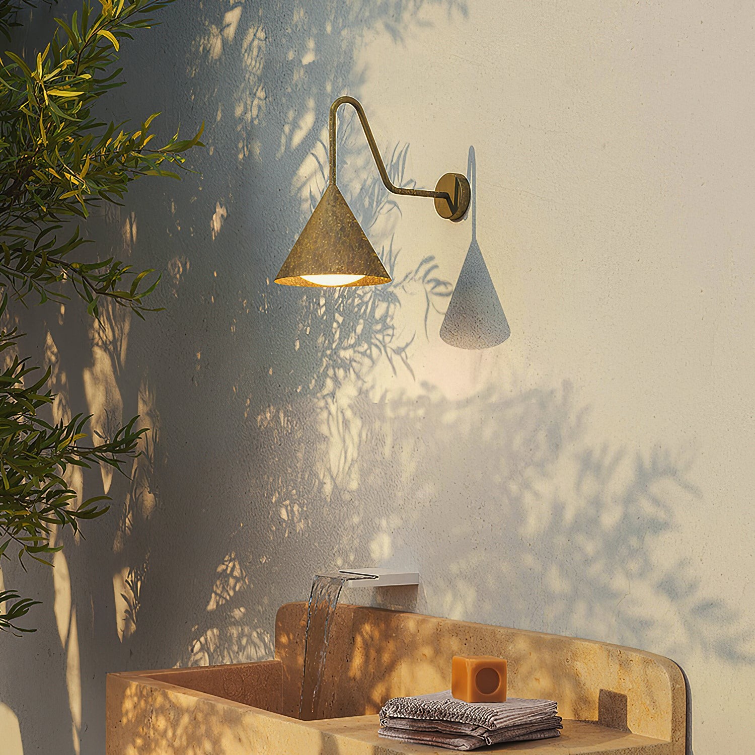 Kegelvormige wandlamp HL3307