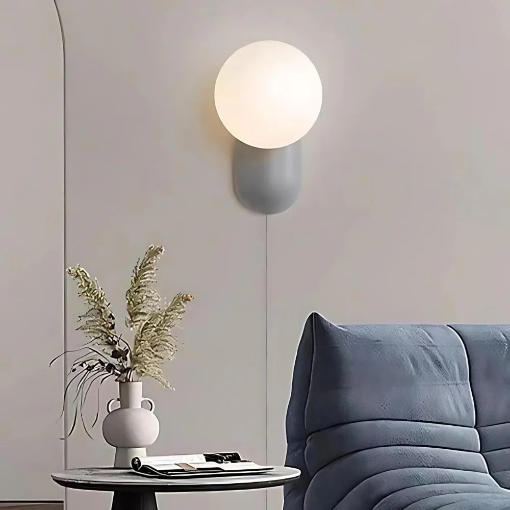 Luma Nordic glazen bolvormige wandlamp HL3337