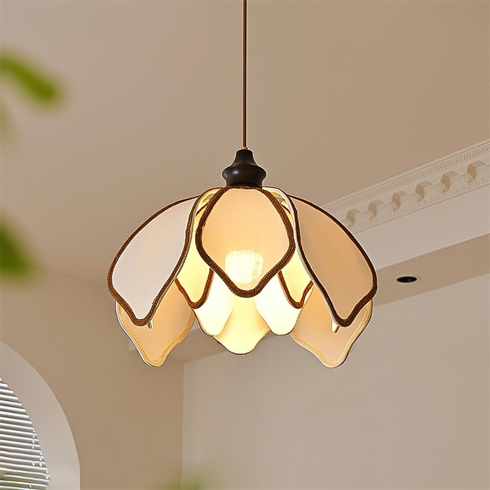 Vintage crèmekleurige bloemblaadjes hanglamp HL633