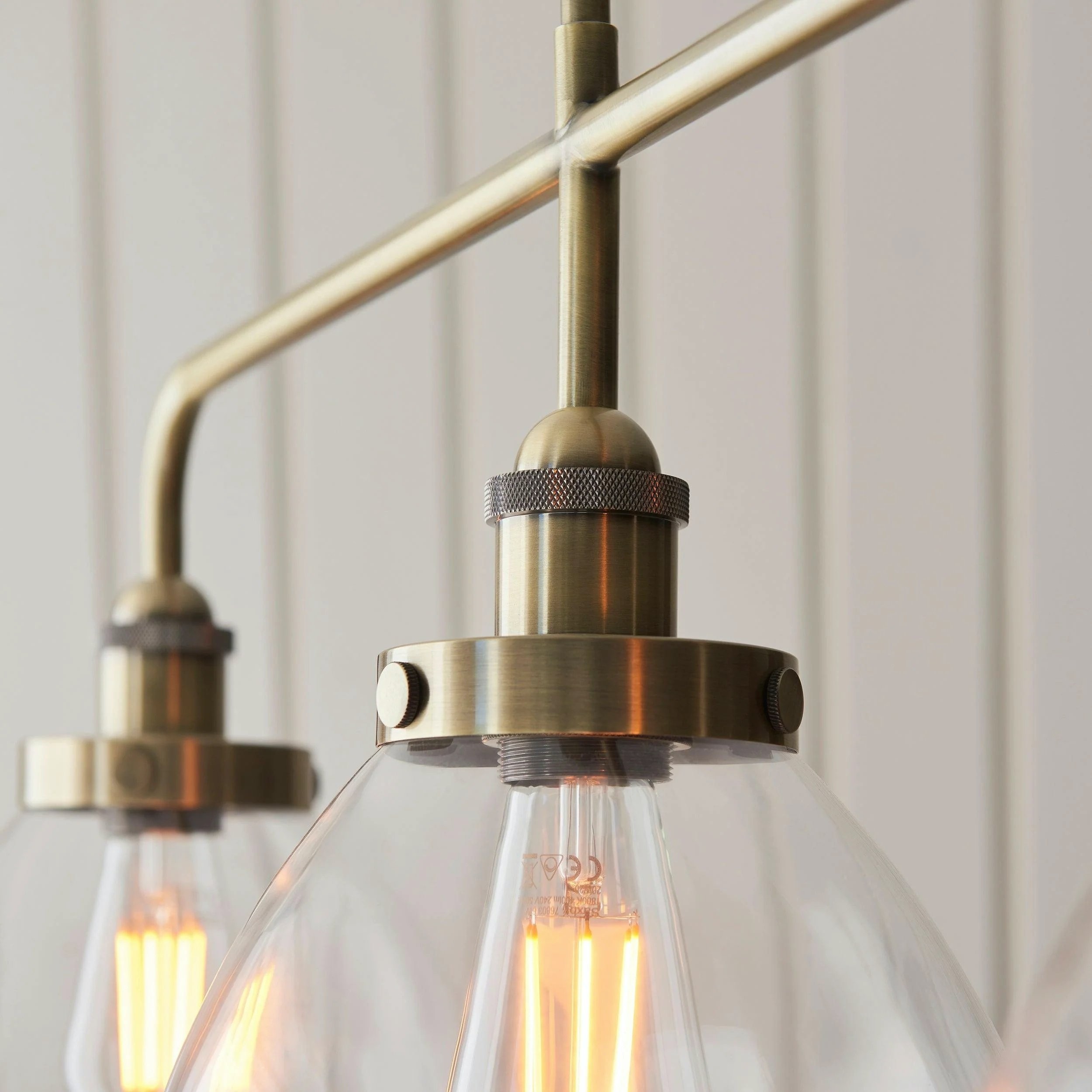 Novera Industriële 3-lichts lineaire hanglamp - Moderne metalen stijl voor keuken en eetkamer HL2208