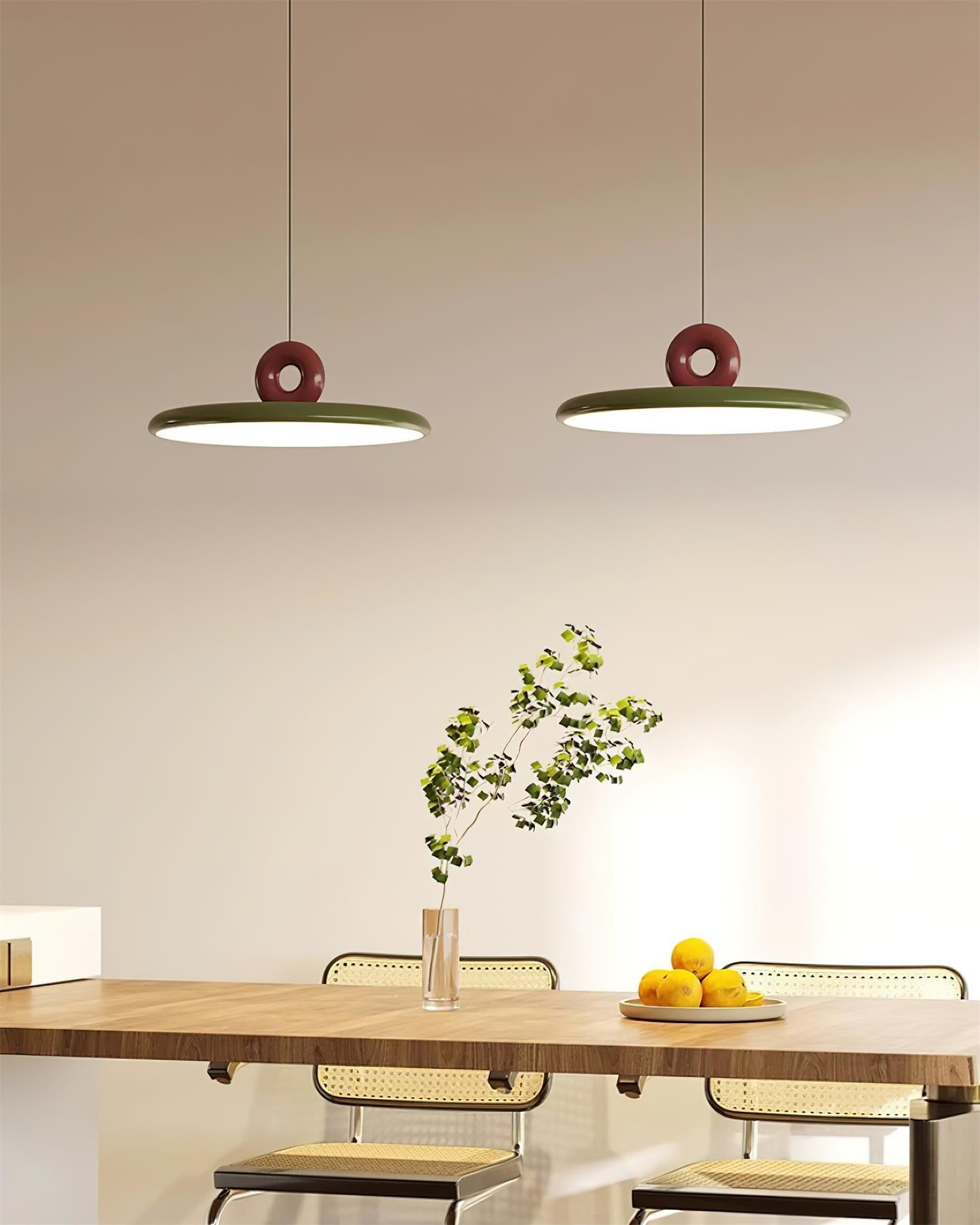 Crèmekleurige verticale vliegende schotel hanglamp HL469