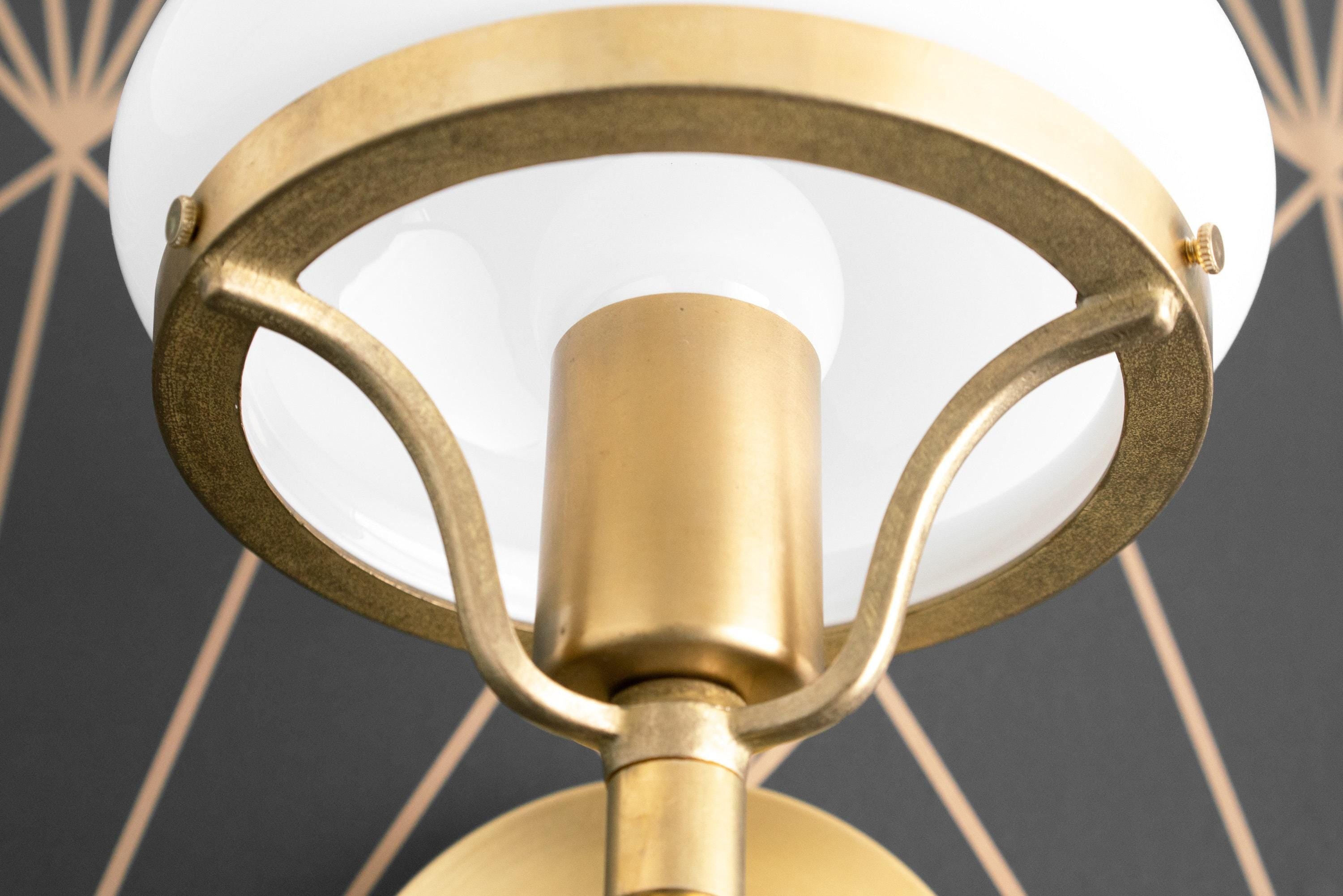 Ornato Luxe moderne Art Deco wandlamp - opaal glazen bollamp - messing of zwart HL1712