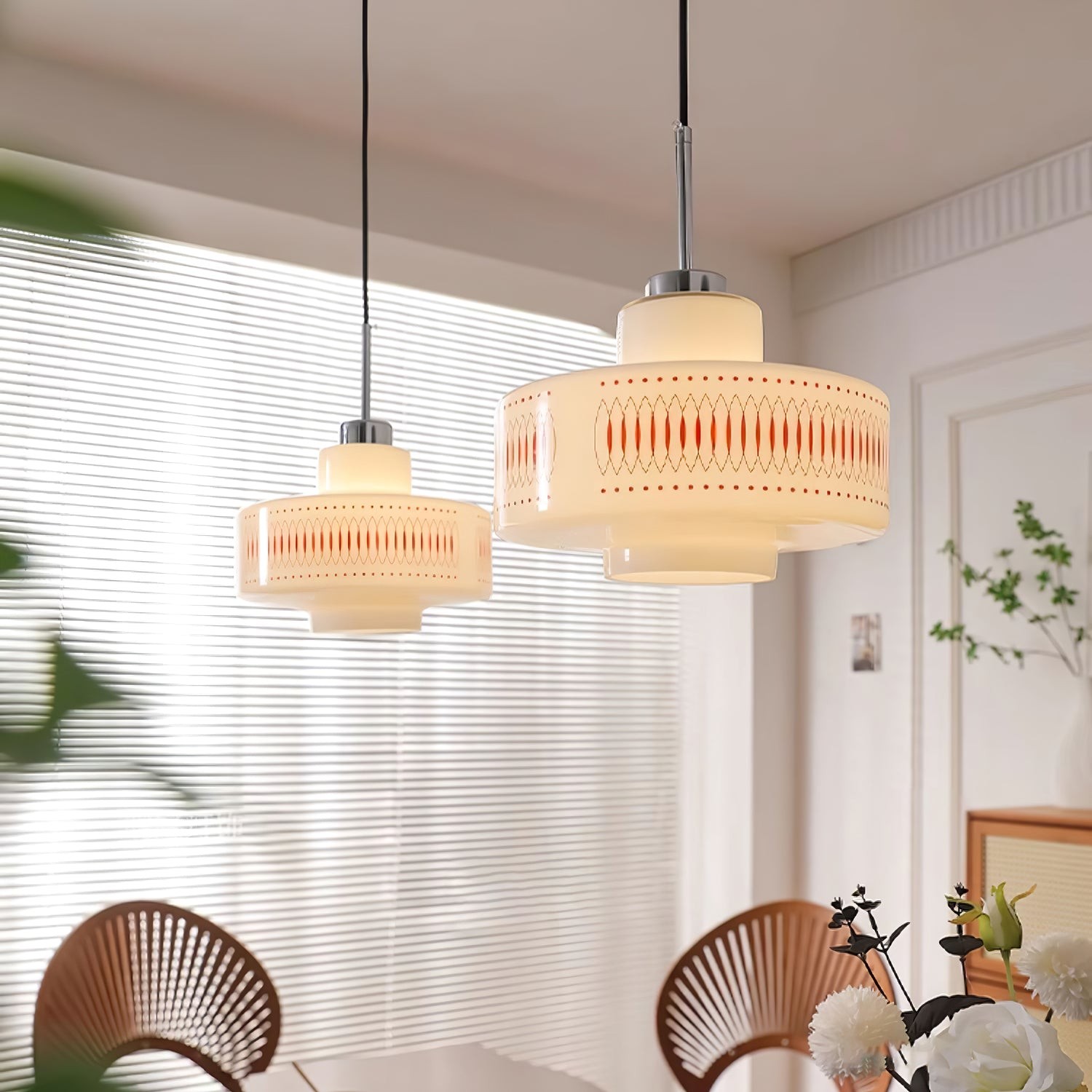 Moderne glazen hanglamp in de vorm van een kalebas HL354