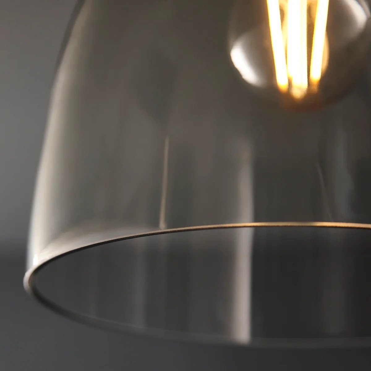 Ravion plafondlamp met geribbelde chromen kap en industriële glazen kap - Woonkamer HL2023