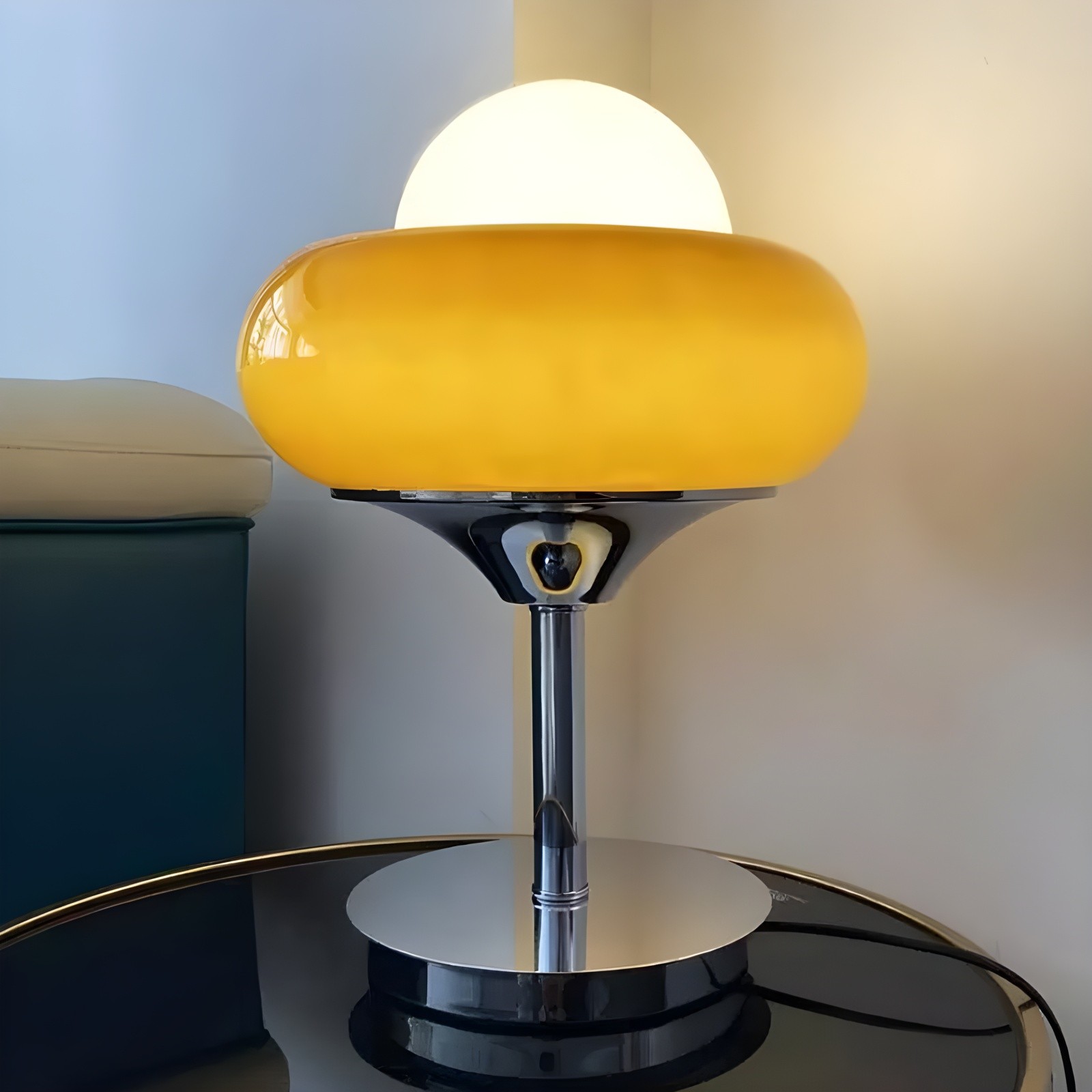 Bauhaus Eiertaart Tafellamp HL272