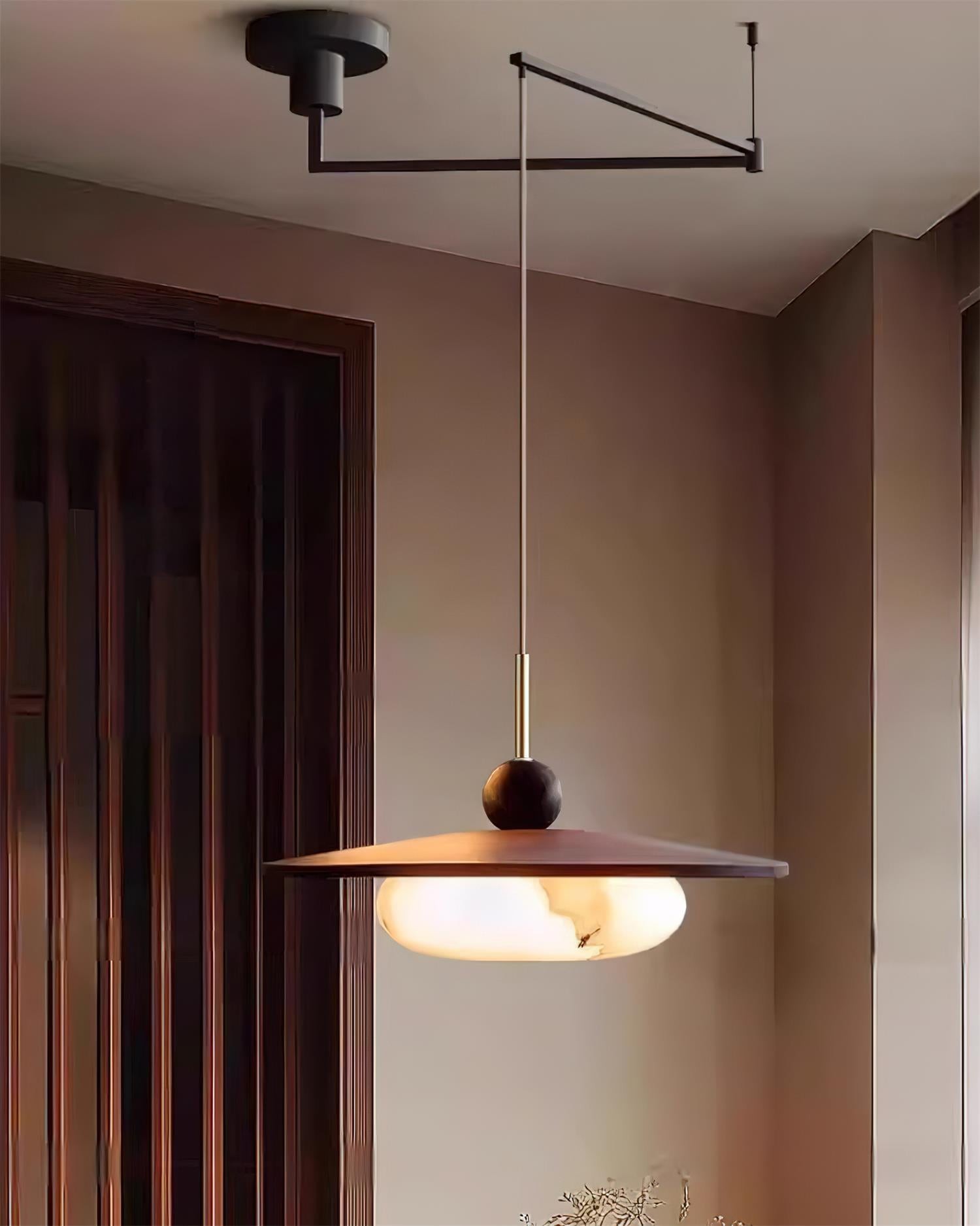 Moderne hanglamp met houten schijf en zwenkarm HL1057