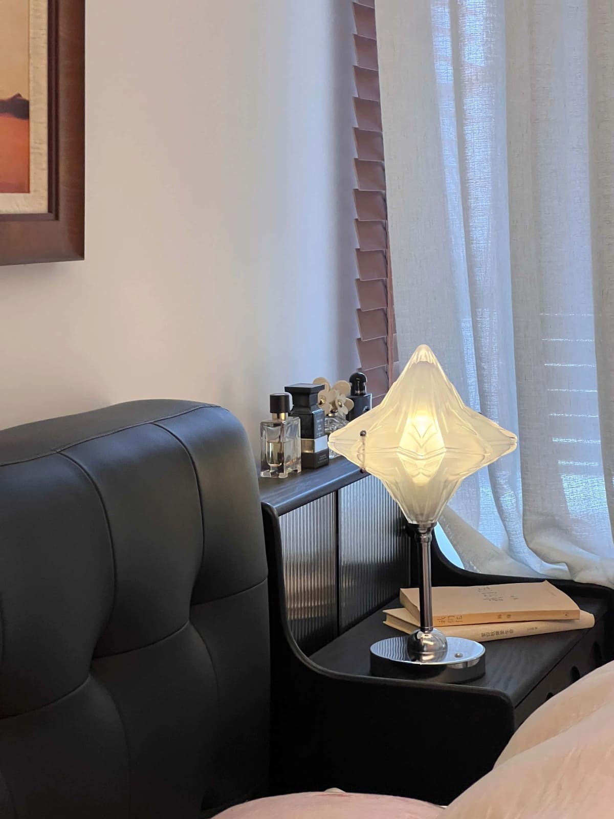 Art Deco Star Tafellamp - Matglaslamp voor Moderne Slaapkamers - Astris Lyra HL1794