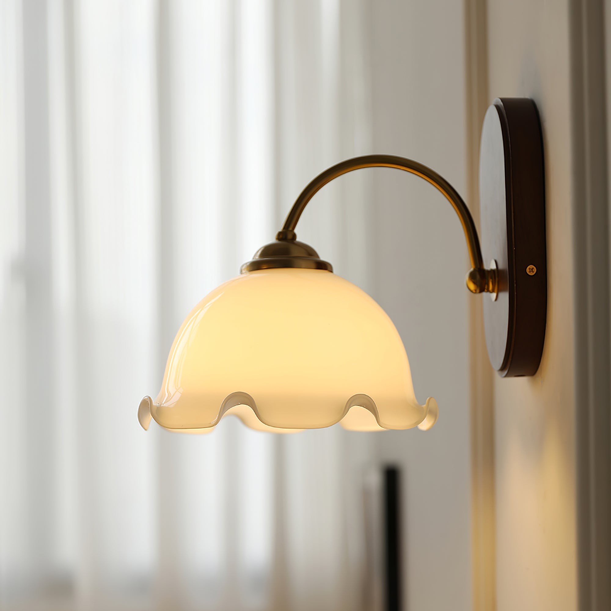 Mid Century Vintage Bloem Glazen Wandlamp HL24