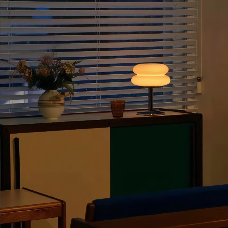Bauhaus Dubbele Glazen Tafellamp - Sculpturale Gelaagde Nachtlamp voor Slaapkamer en Bureau HL22