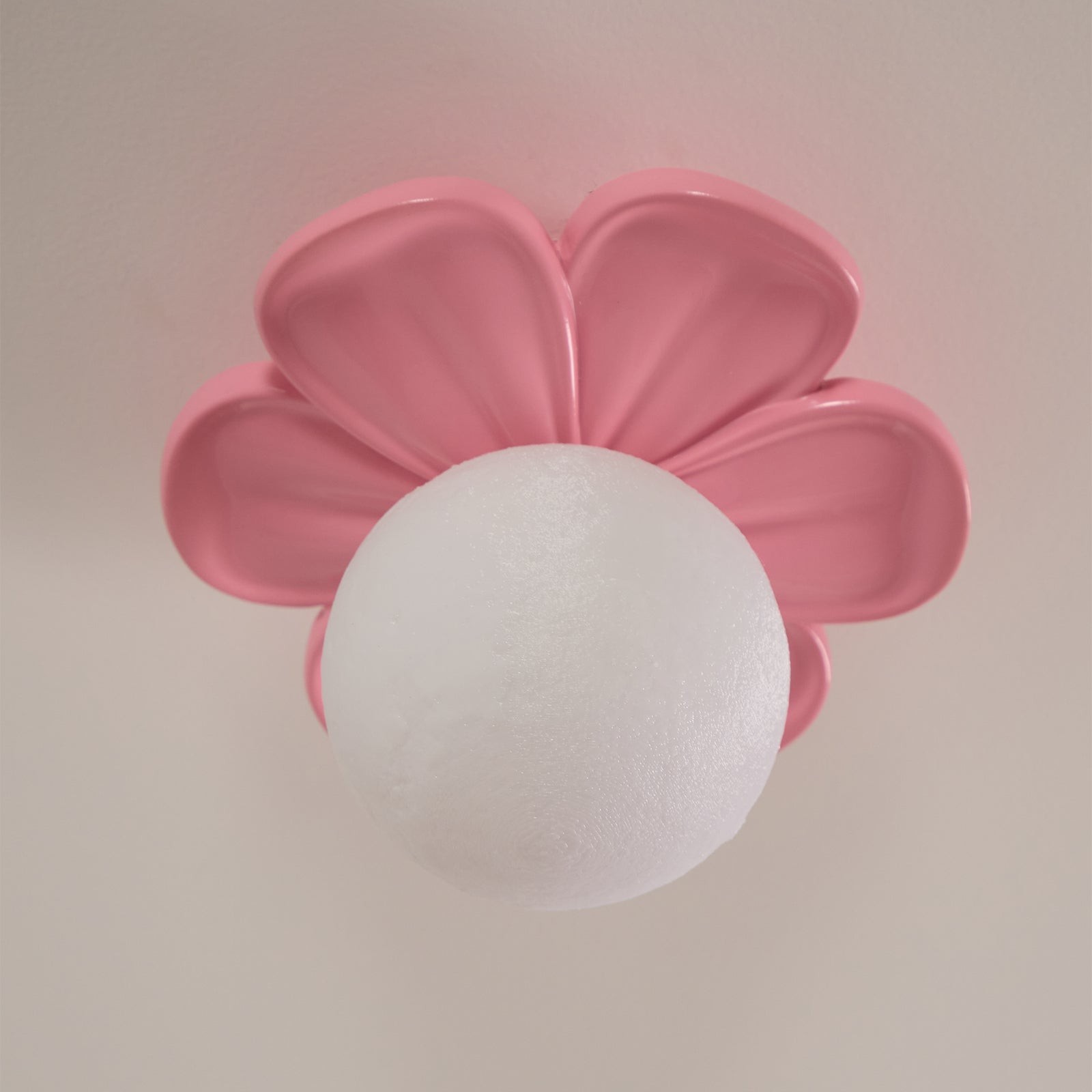 Crèmekleurige bloemvormige plafondlamp HL2961