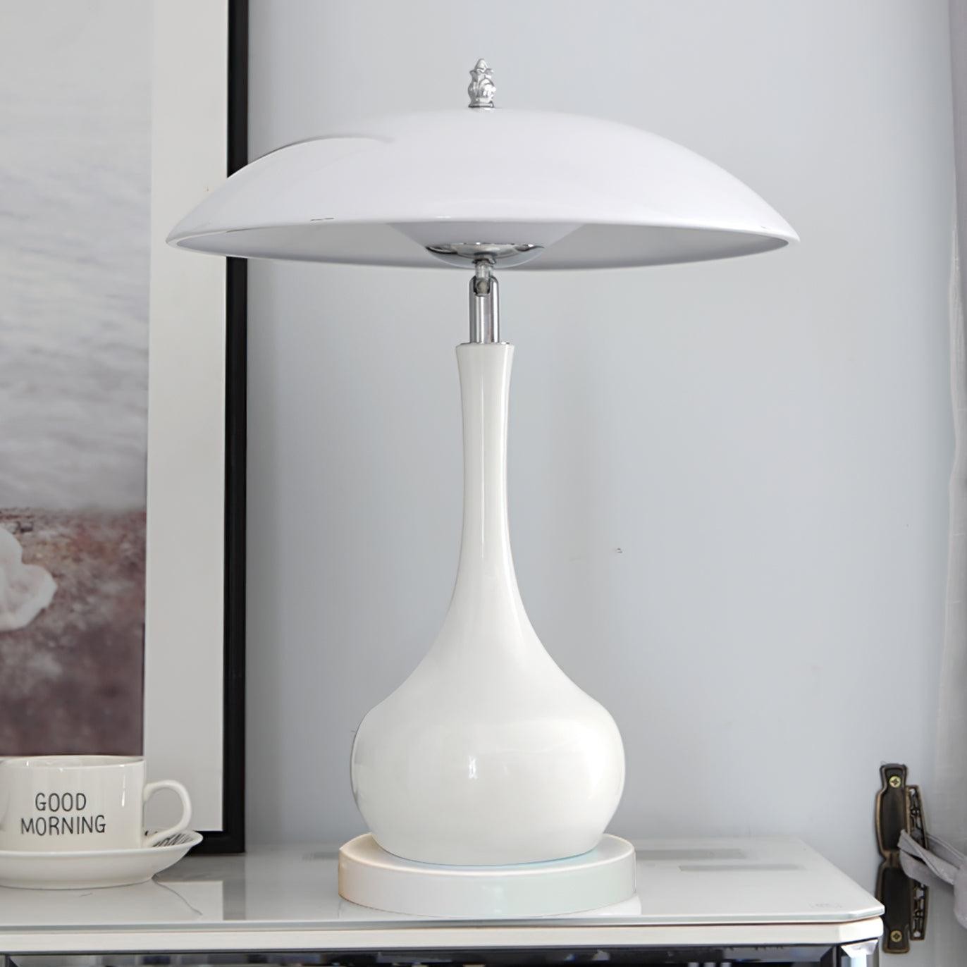 Elegante gebogen tafellamp HL367