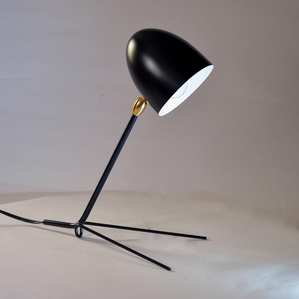 Driepoot Cocotte Metalen Tafellamp Zwart of Wit