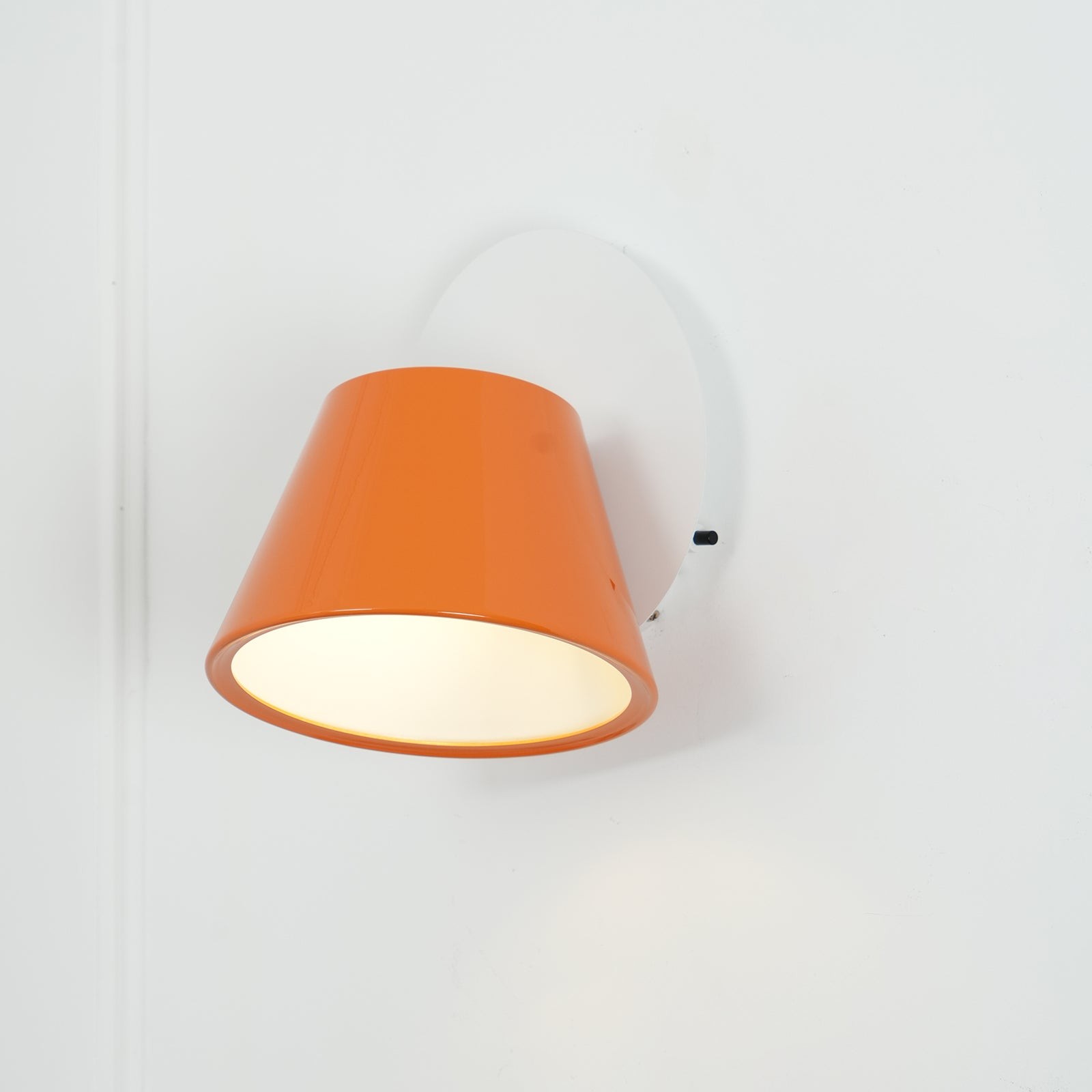 Eenvoudige leeslamp voor aan het bed in de slaapkamer HL478