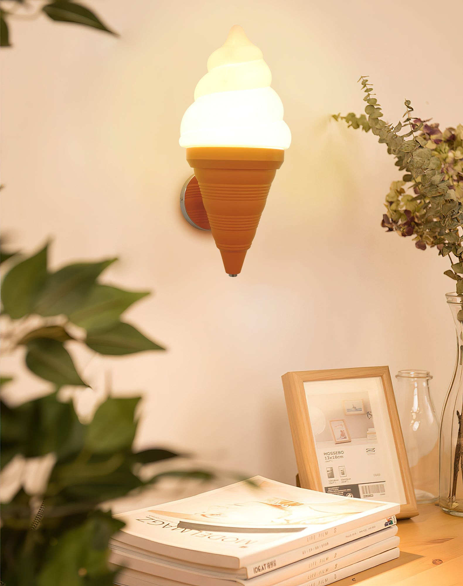 Eenvoudige ijsjeswandlamp HL1186