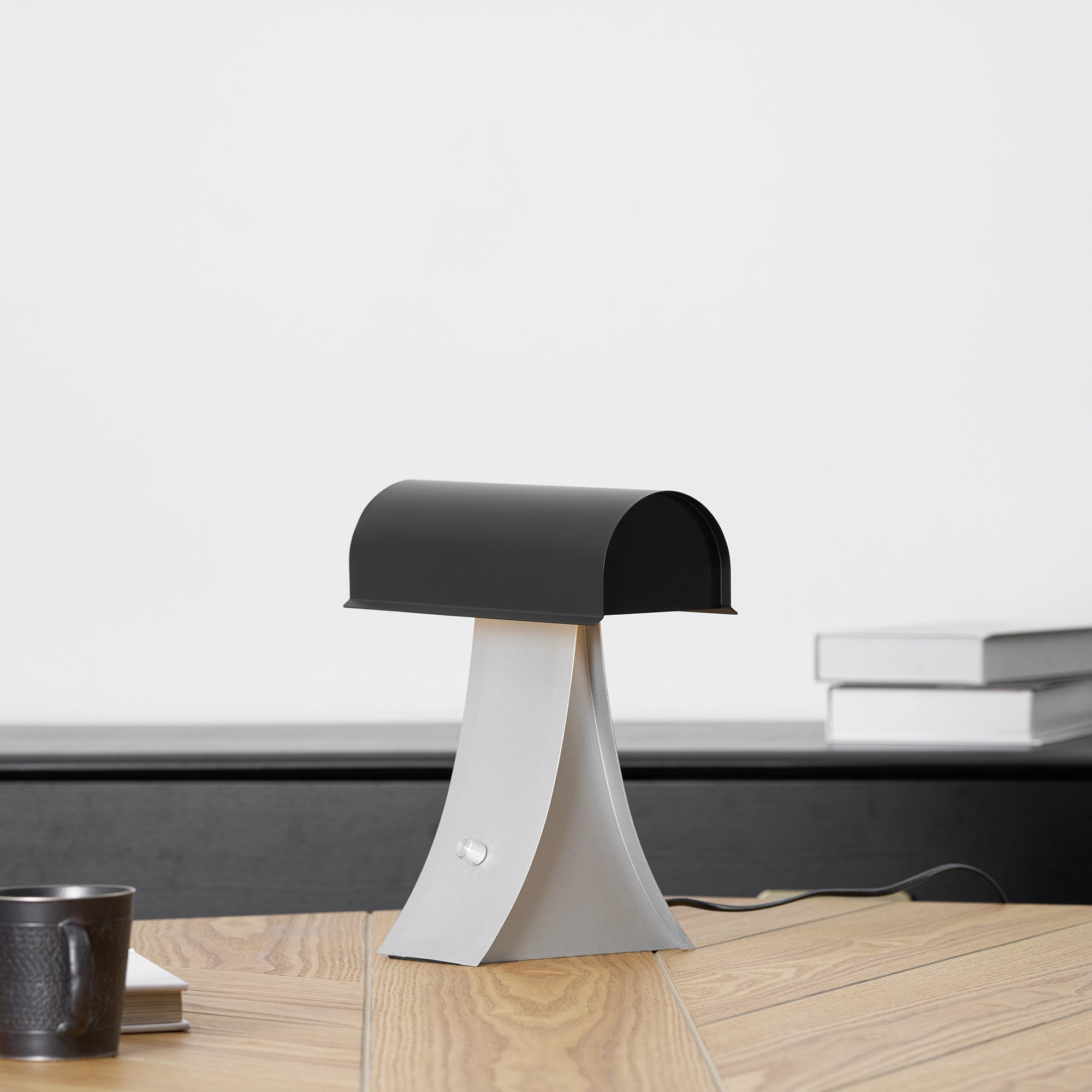 Archief tafellamp HL3251