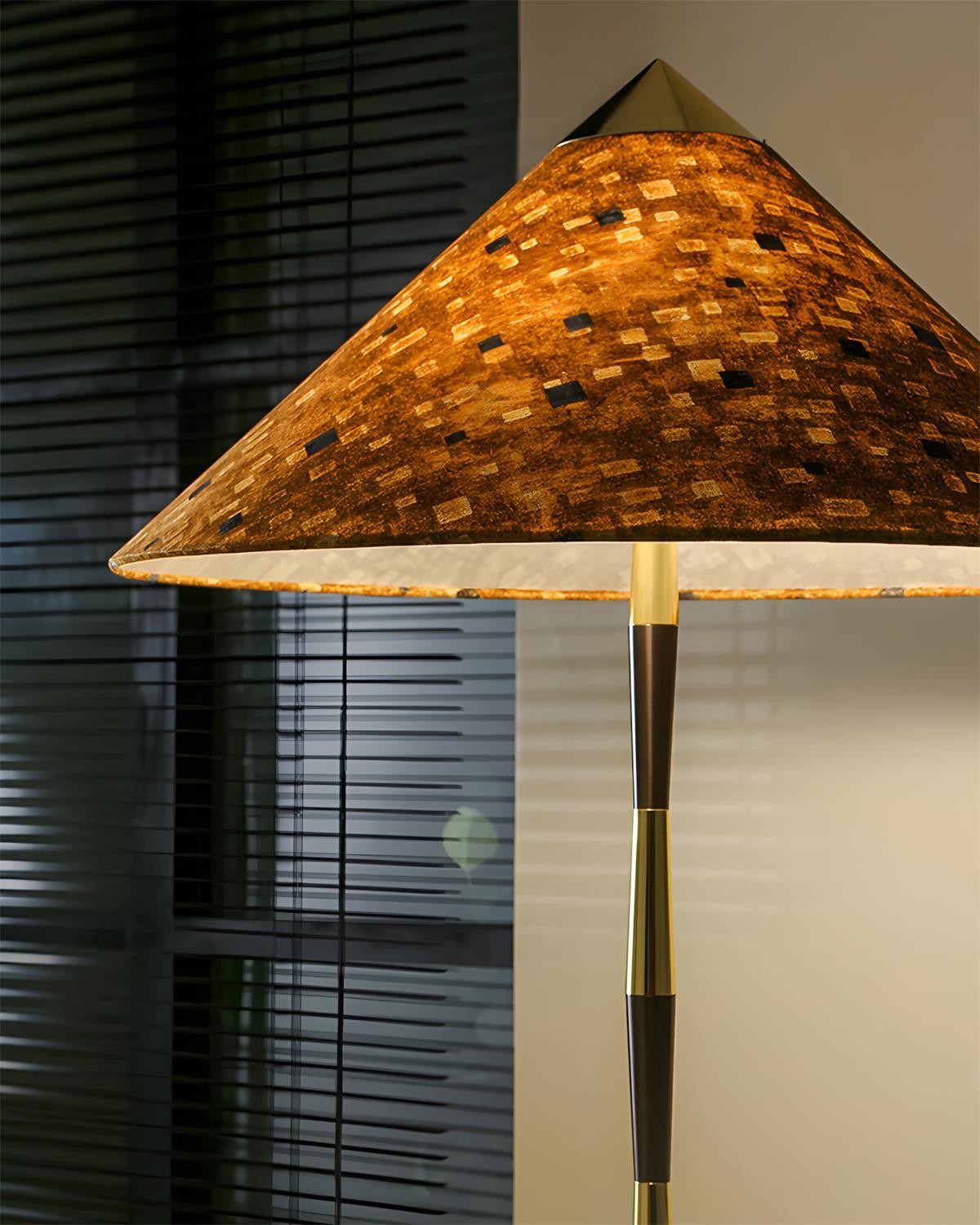 Timbre vloerlamp HL2854