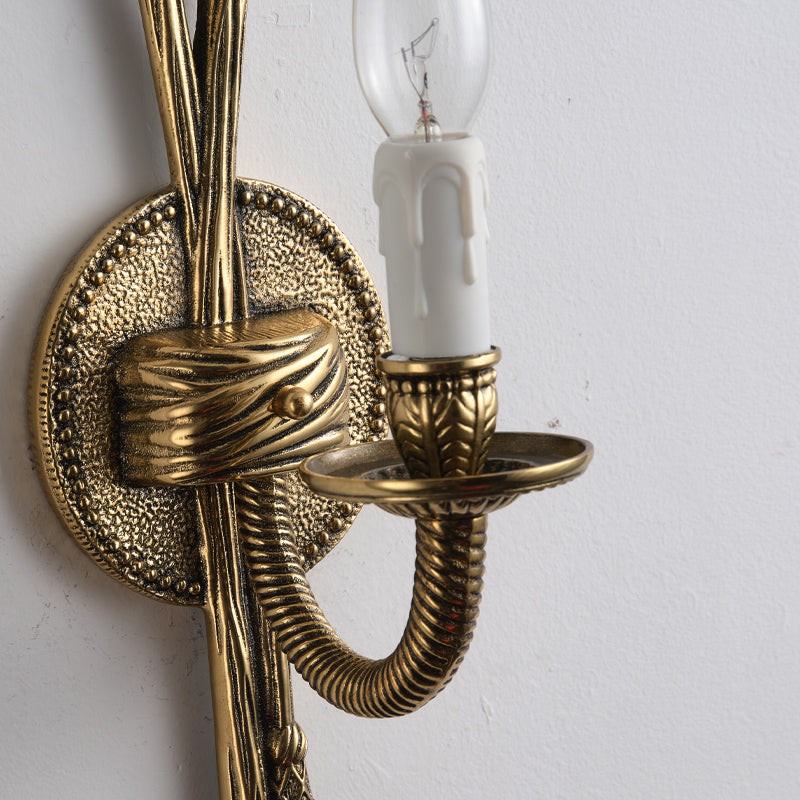 Wandlamp van gegoten messing HL3137