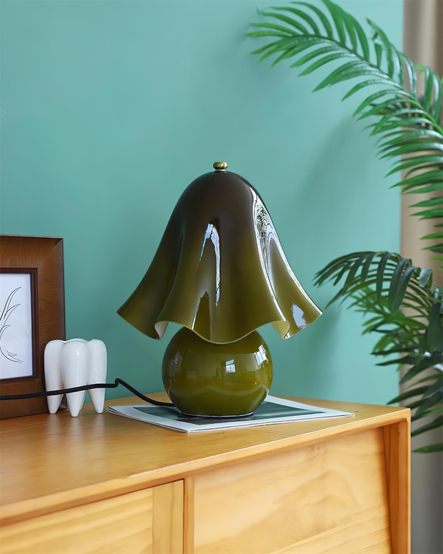 Bellina Decoratieve Tafellamp - Sculpturale Klokvormige Bloemvorm HL1644