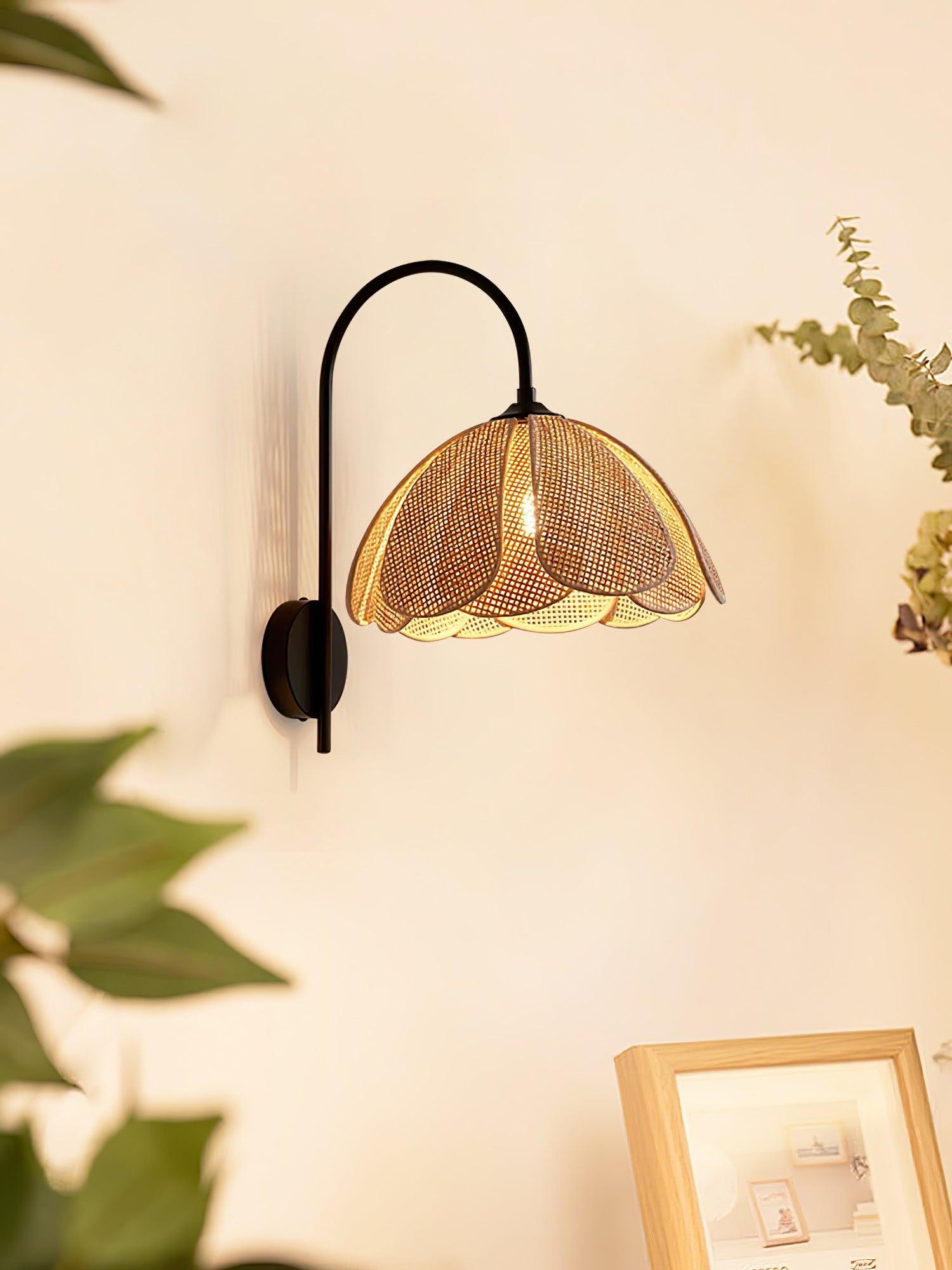Rotan Bloemblaadje Wandlamp HL795