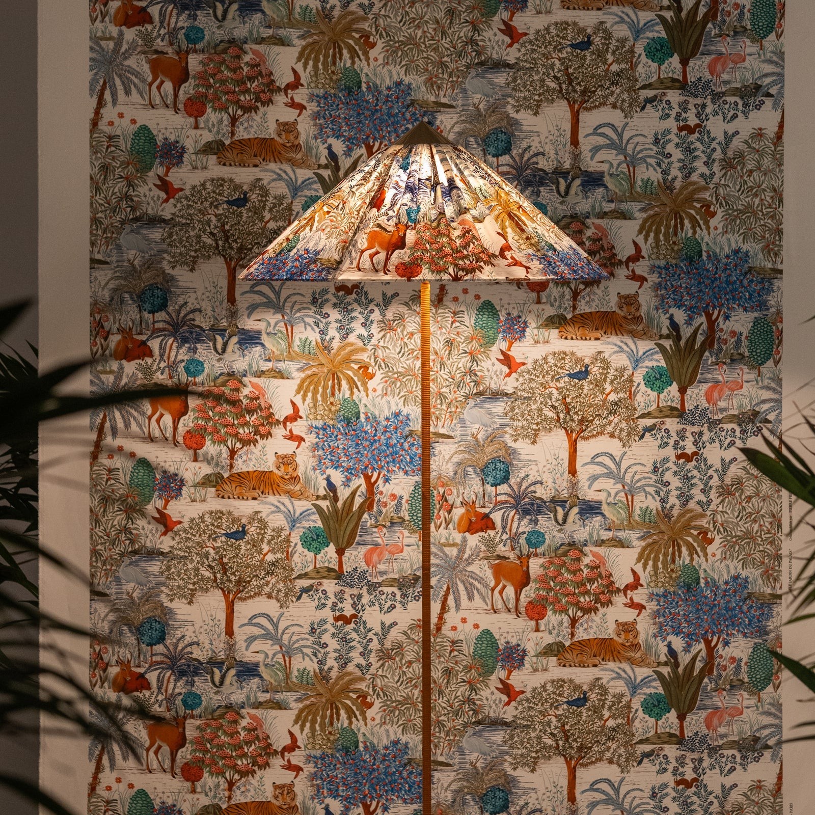 Chinese Hoed Staande Lamp HL1142