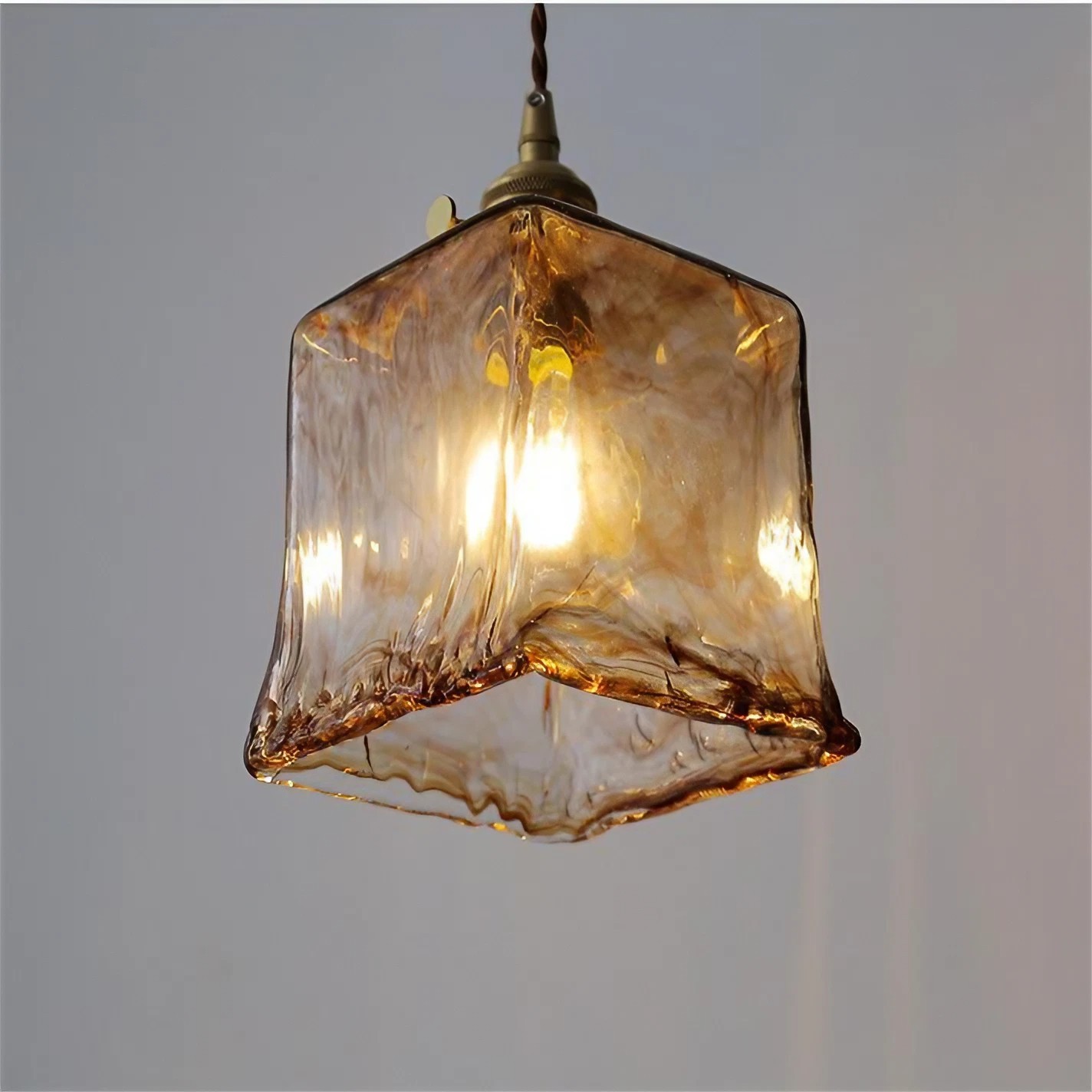 Retro handgemaakte onregelmatige amberkleurige glazen hanglamp HL64