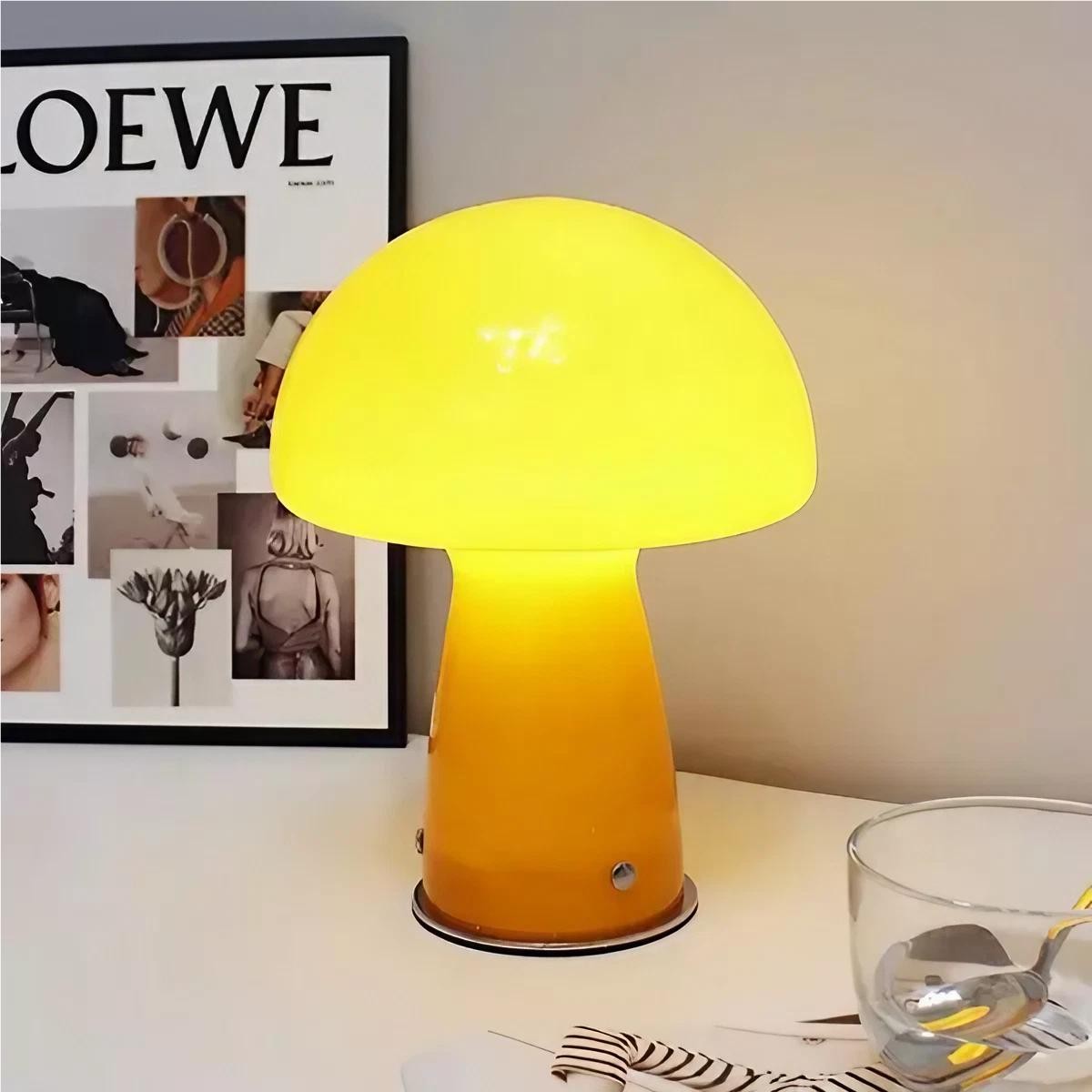 Deense Bauhaus glazen paddestoel tafellamp HL187