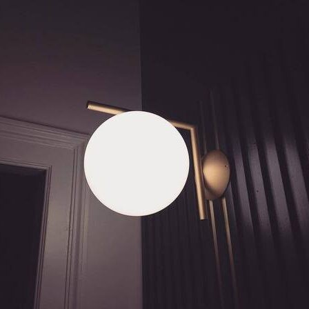 Iscalia Glazen Bal Wandlamp