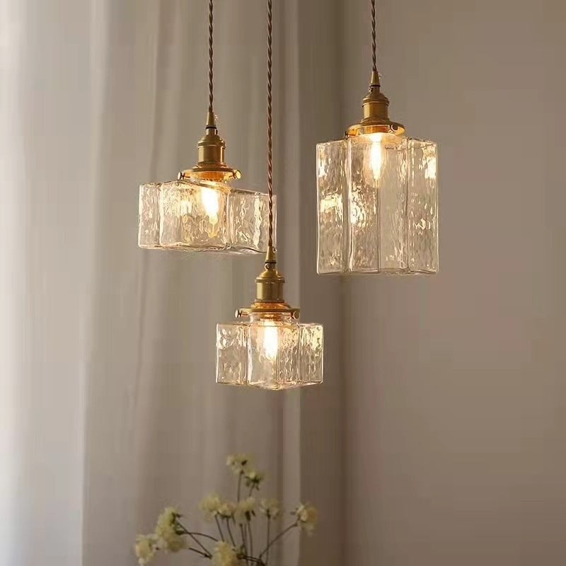 Traditionele vintage vierkante rechthoekige hanglamp met 1 lichtpunt van geribbeld glas en ijzer voor de woonkamer HL1415
