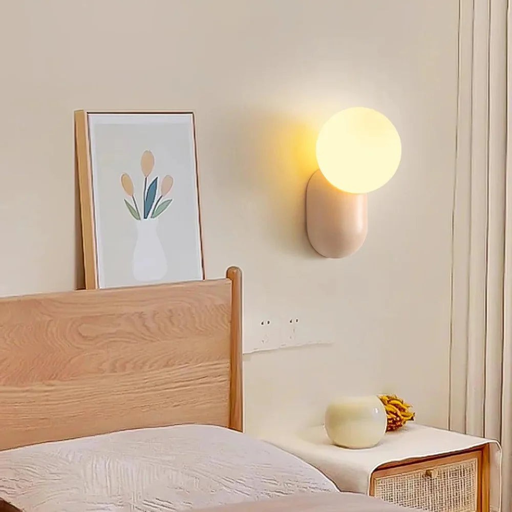 Luma Nordic glazen bolvormige wandlamp HL3337