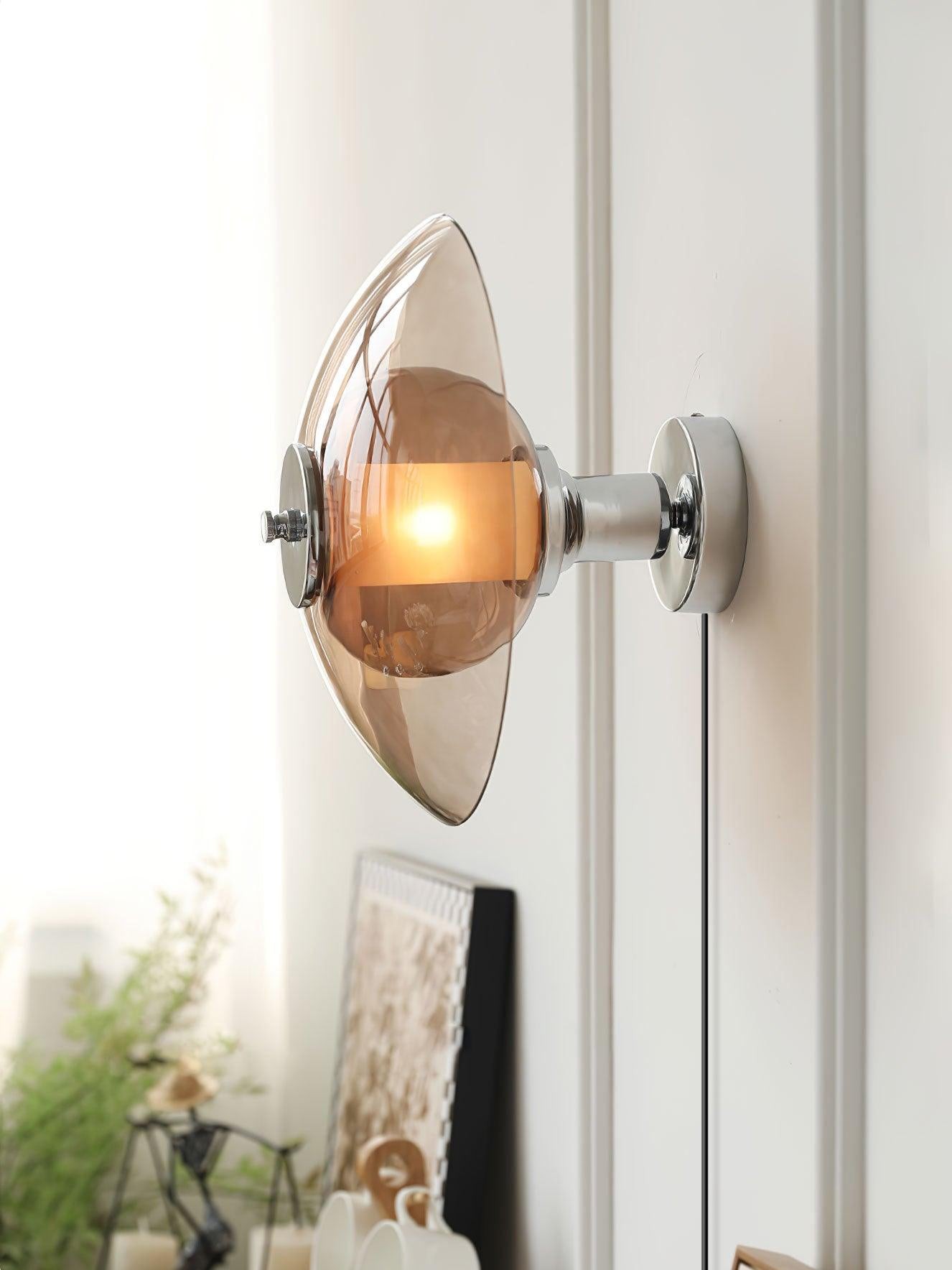 Vliegende Schotel Plug-in Wandlamp HL425