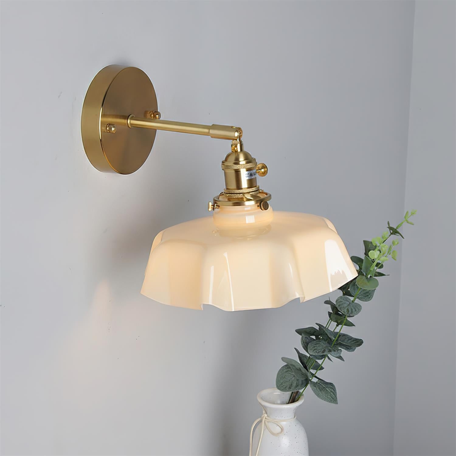 Wandlamp met rok en golvend patroon HL2799