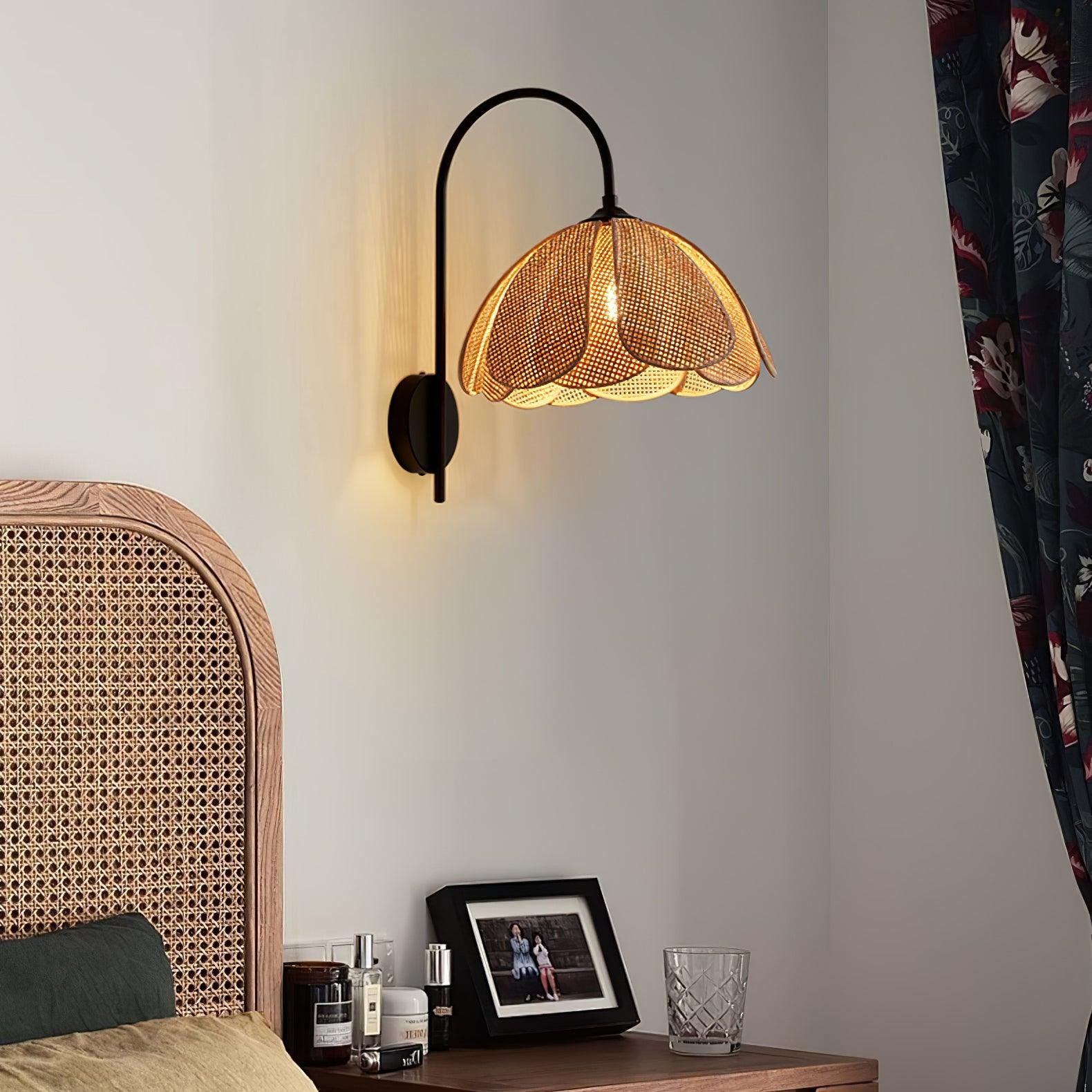 Rotan Bloemblaadje Wandlamp HL795