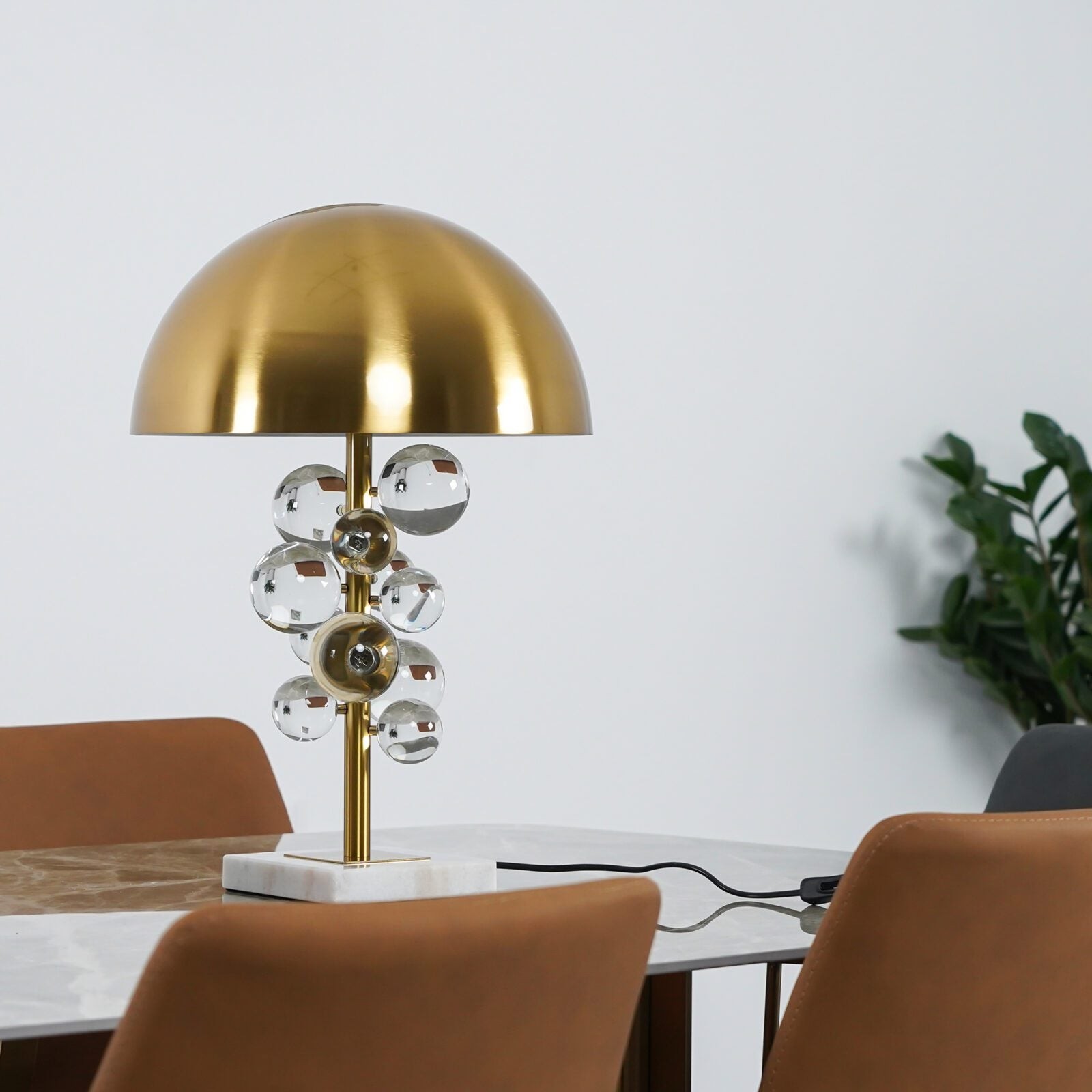 Moderne creatieve metalen tafellamp HL535