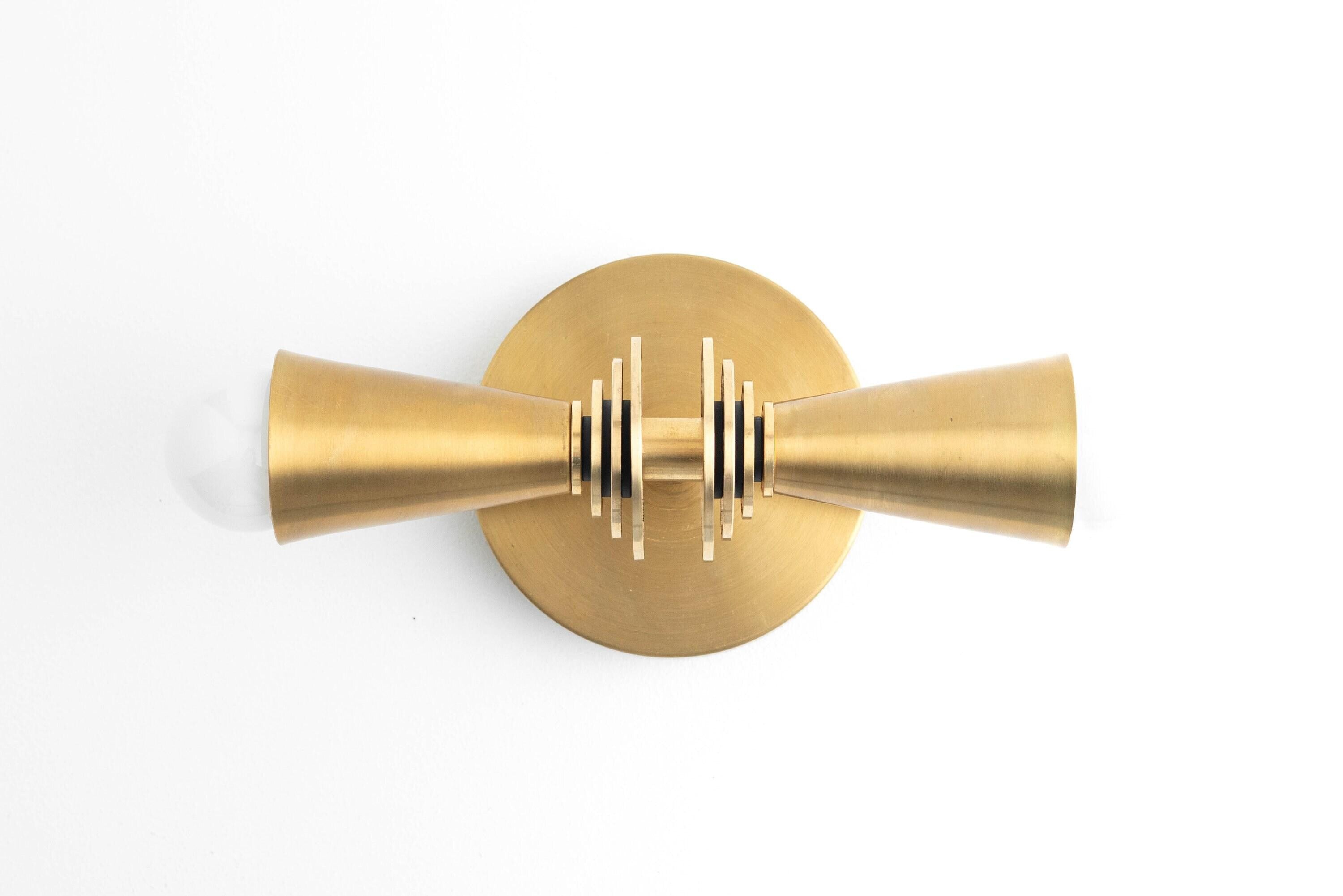 Pyralis Cone Art Deco Wandlamp - Multi-directionele wandlamp voor wastafel of muur HL1707