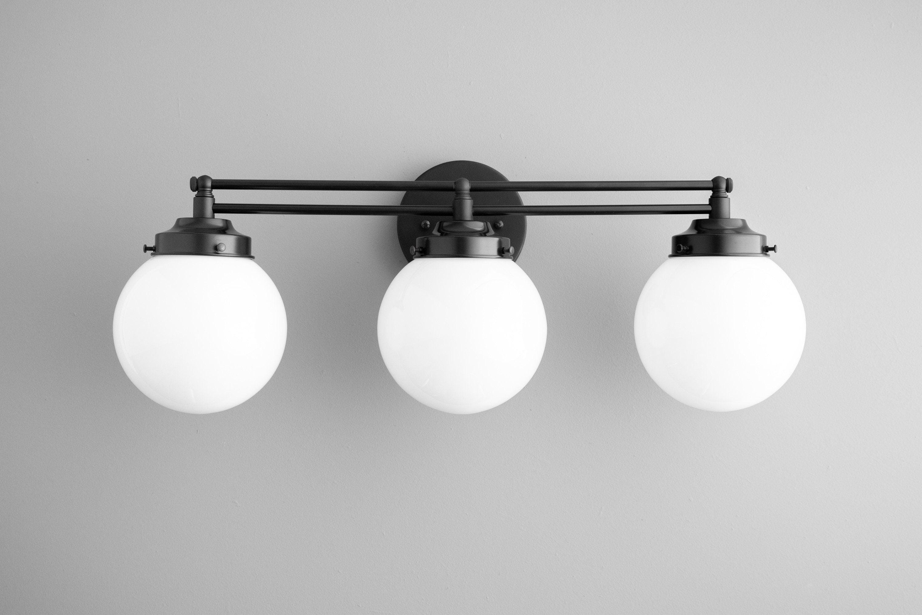 Glorica Glass moderne badkamerlamp - 3-lichts bolvormige badkamerarmatuur van opaalglas HL1714