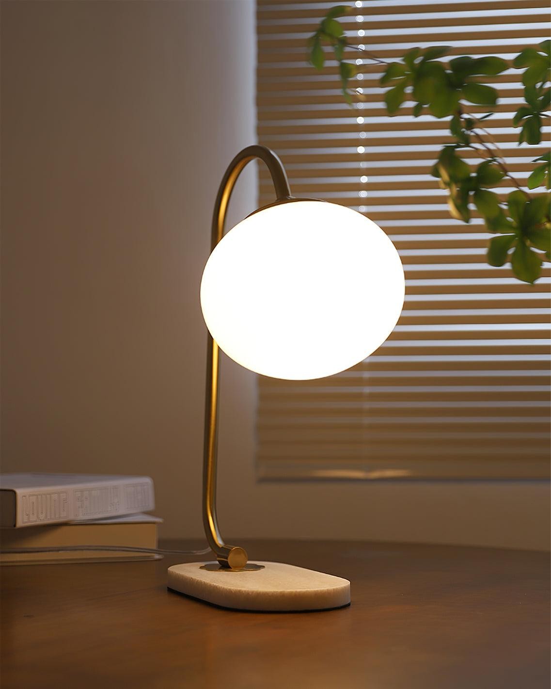 Scandinavische crèmekleurige bal tafellamp voor woonkamer HL597