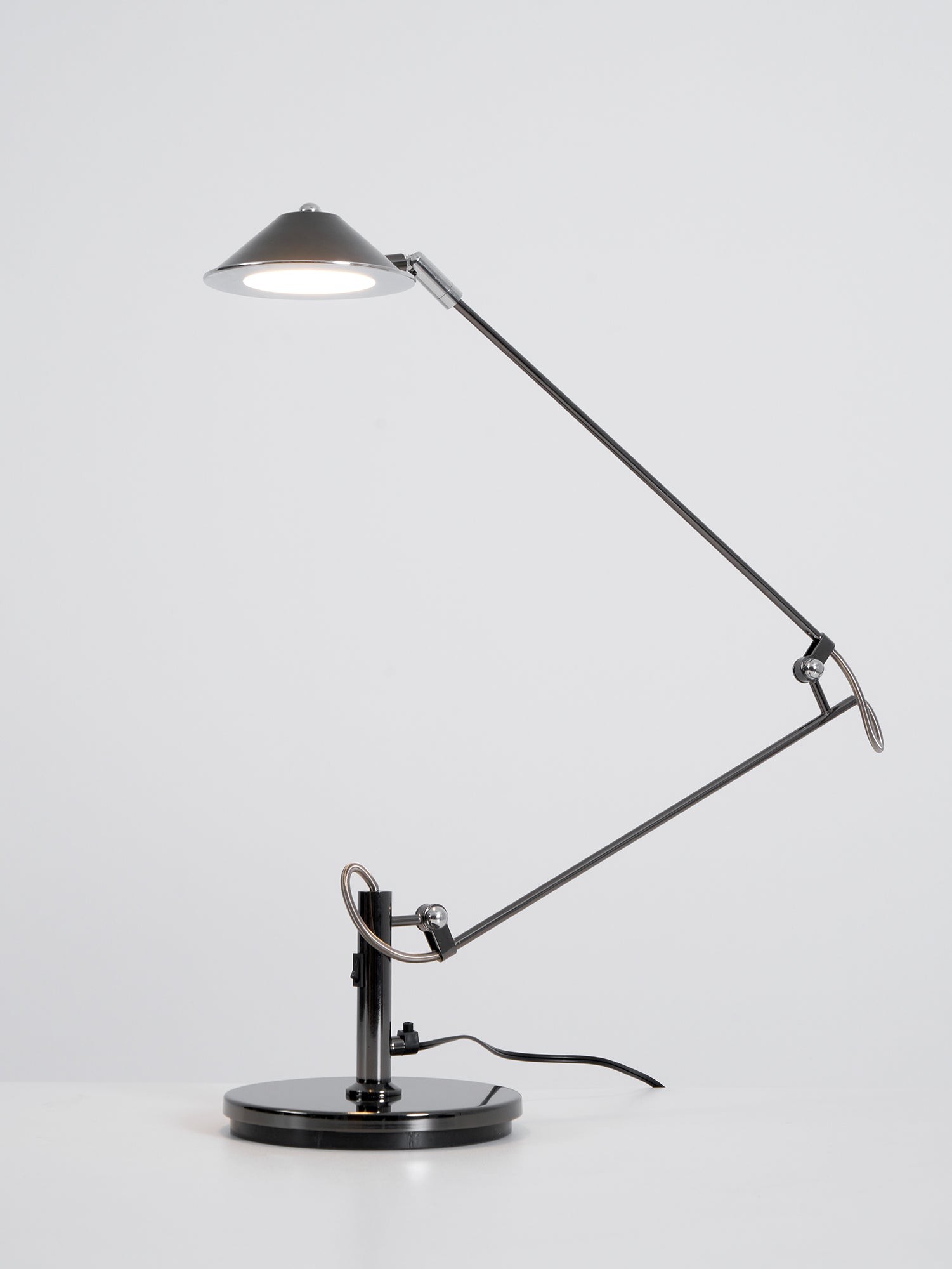 Verstelbare zwarte bureaulamp HL2925
