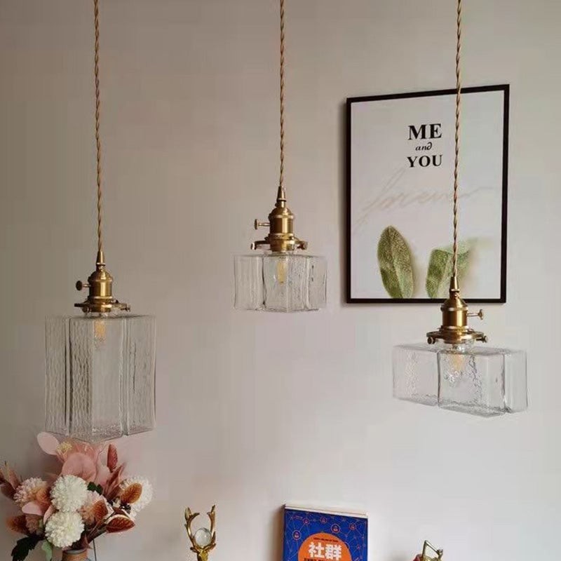 Traditionele vintage vierkante rechthoekige hanglamp met 1 lichtpunt van geribbeld glas en ijzer voor de woonkamer HL1415
