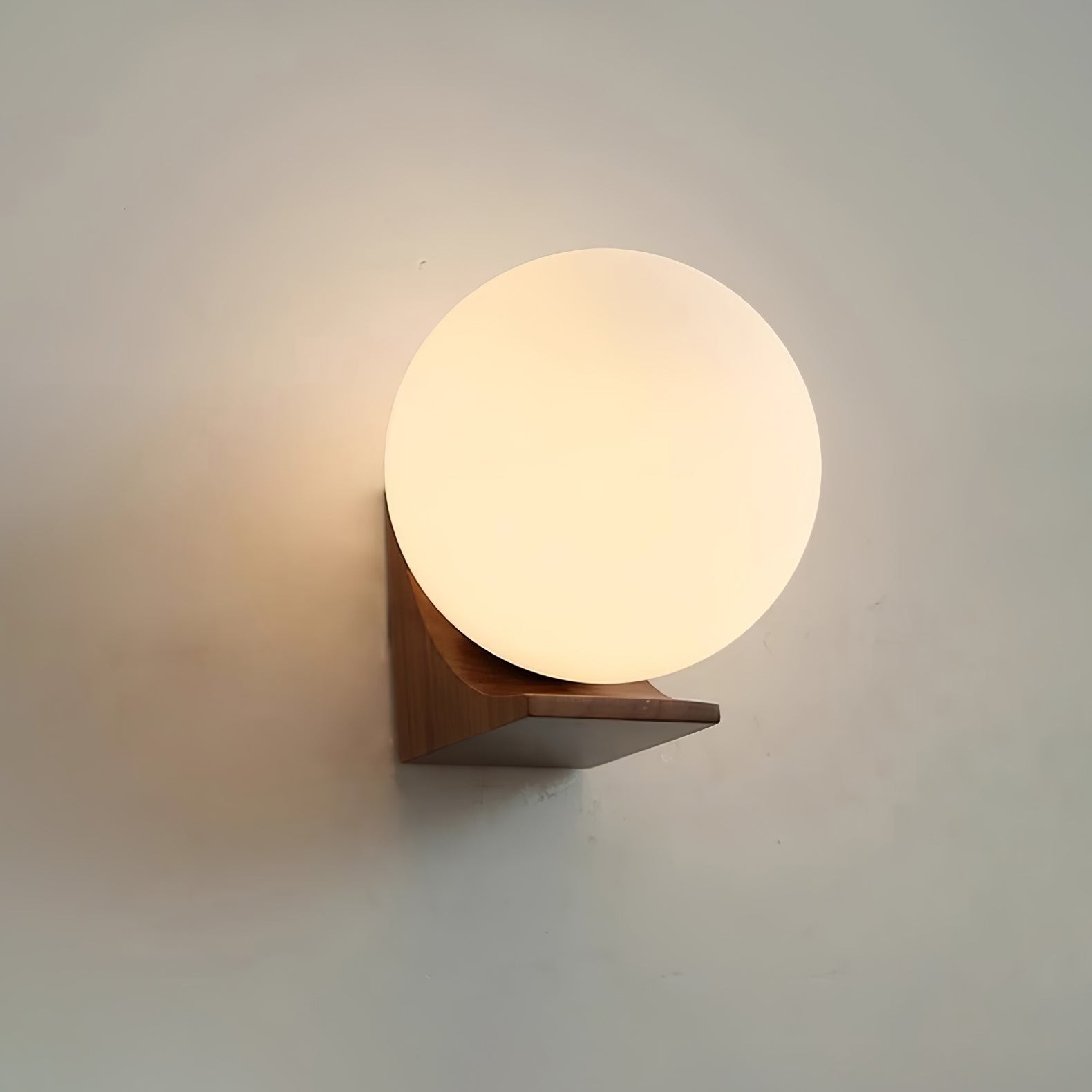 Minimalistische houten geometrische beugel glazen bol wandlamp HL444