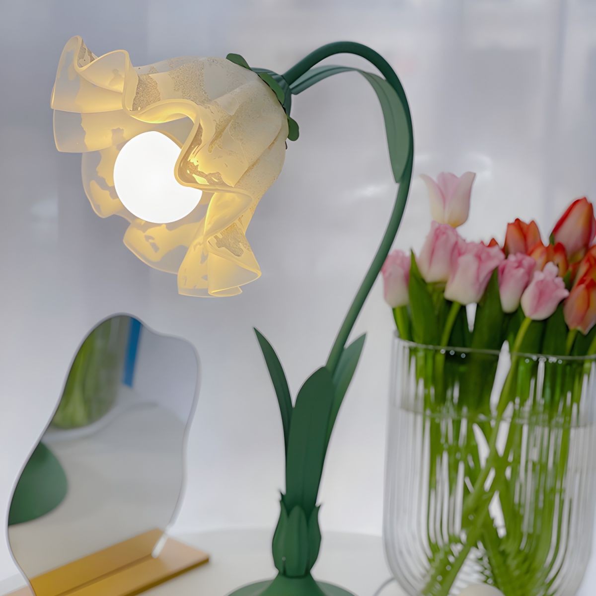 Nordic Lily Flower Tafellamp HL83