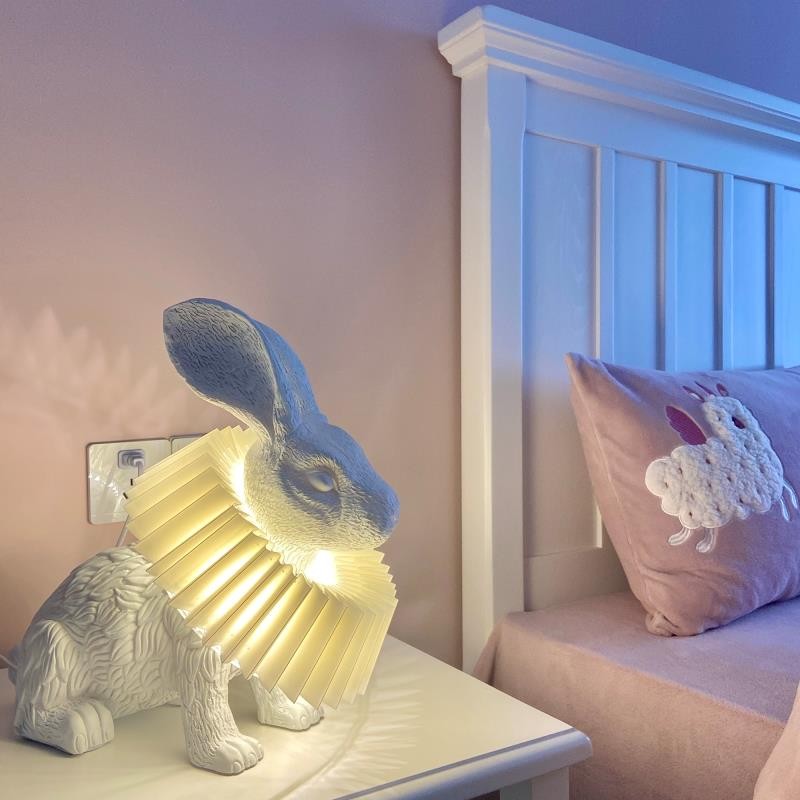 Moderne Witte Konijn Creatieve Hars Tafellamp