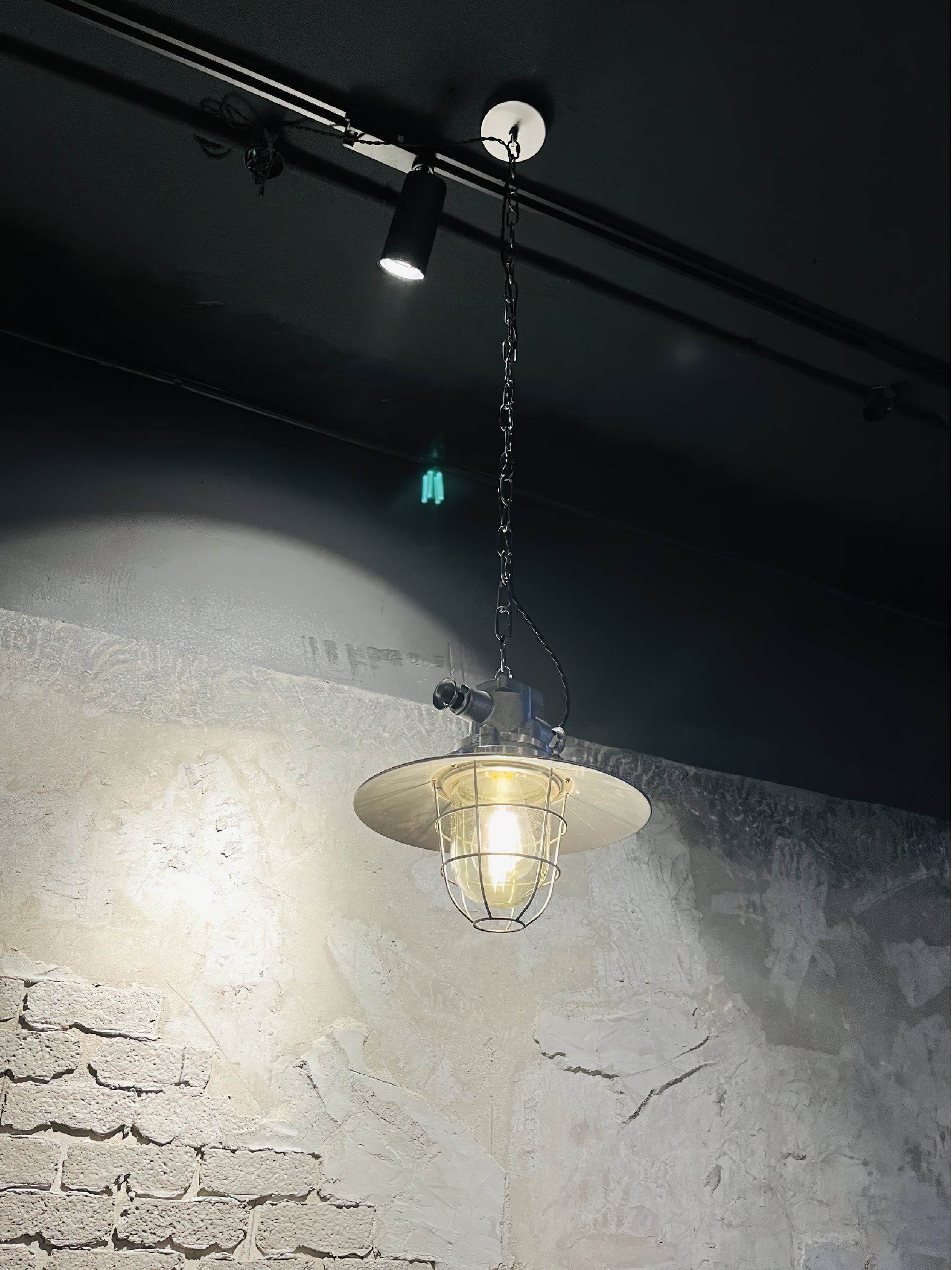 Wandlamp met kooiconstructie HL3182