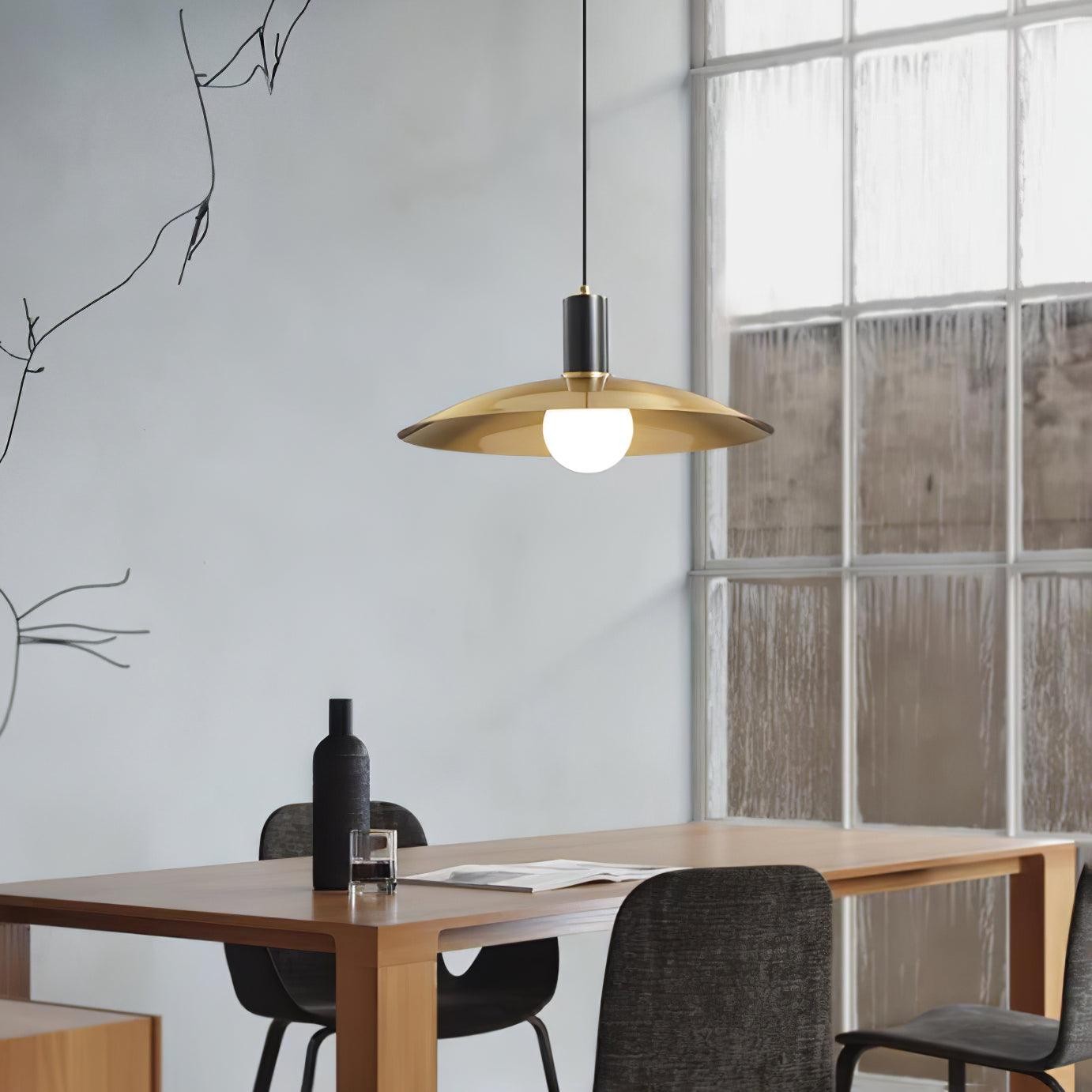 Messing uitlopende hanglamp HL392